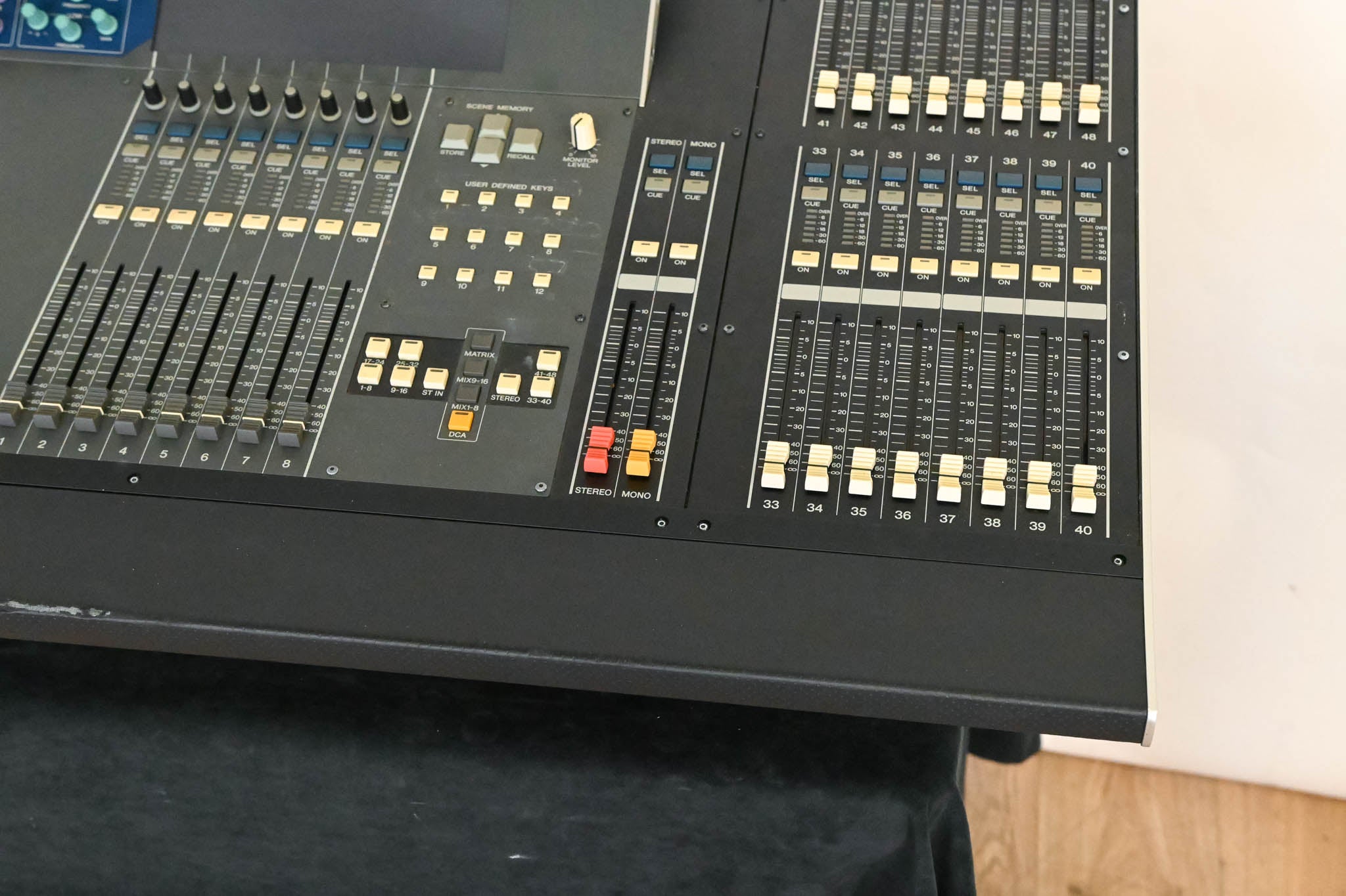 Yamaha M7CL-48ES 48-Channel EtherSound Digital Audio Mixer