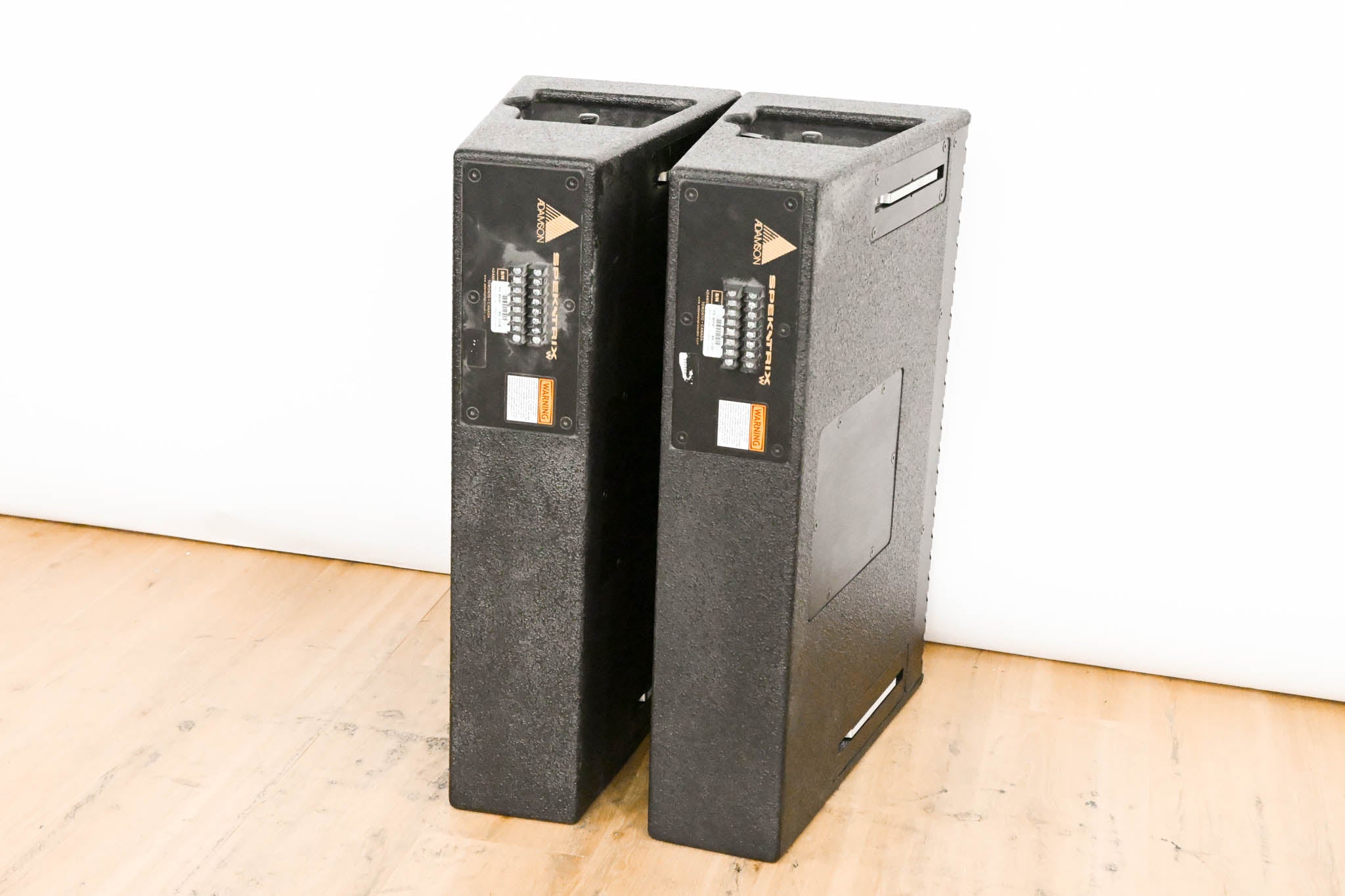 Adamson SpekTrix Wave Wide Angle Vertical Enclosure (PAIR)