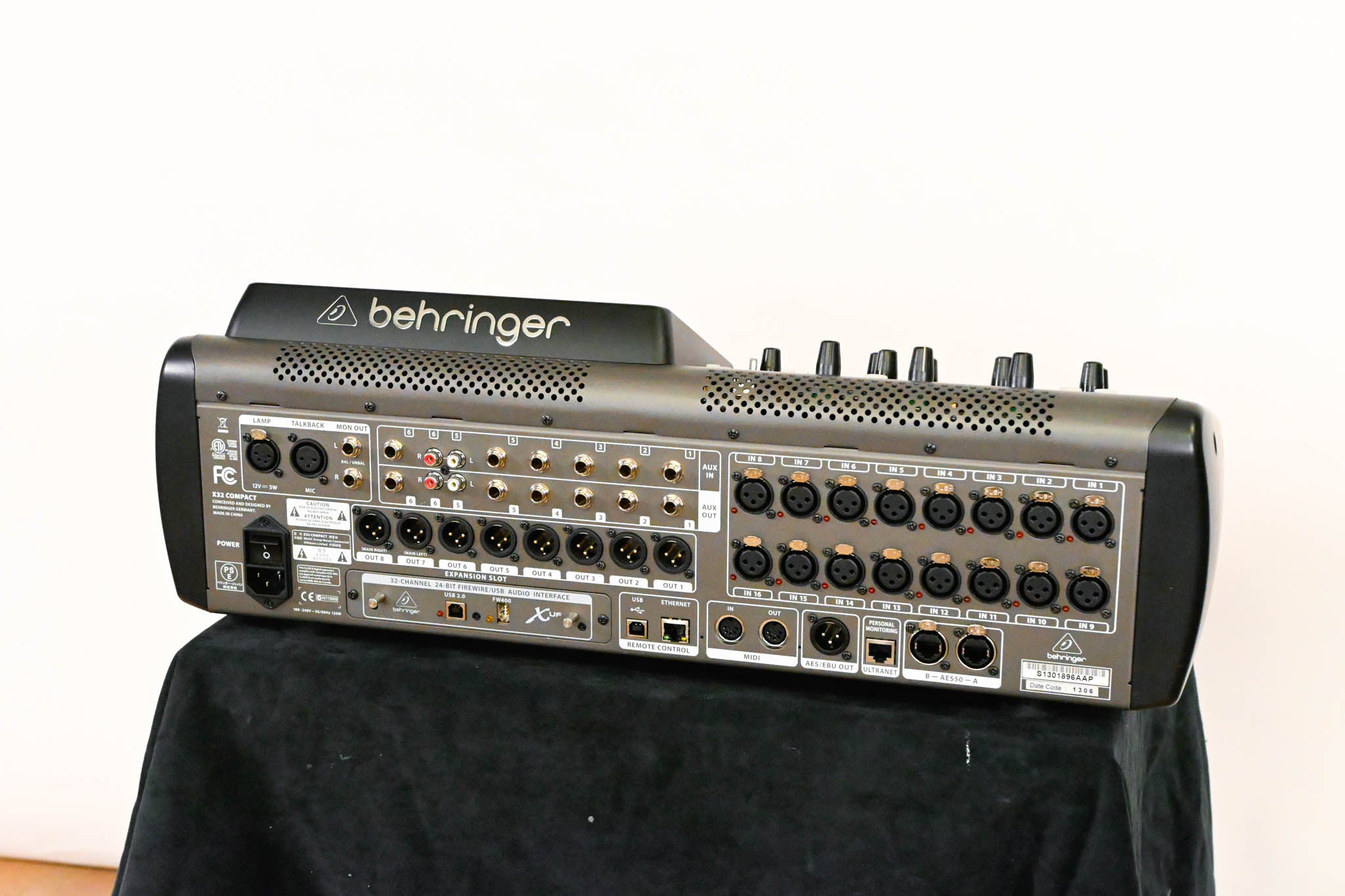 Behringer X32 Compact 40-Channel Digital Audio Console