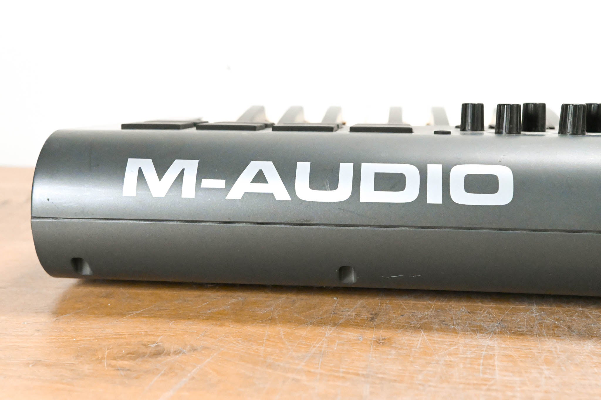 M-Audio Axiom 49 Advanced 49-Key Semi-Weighted MIDI Controller (NO PSU)