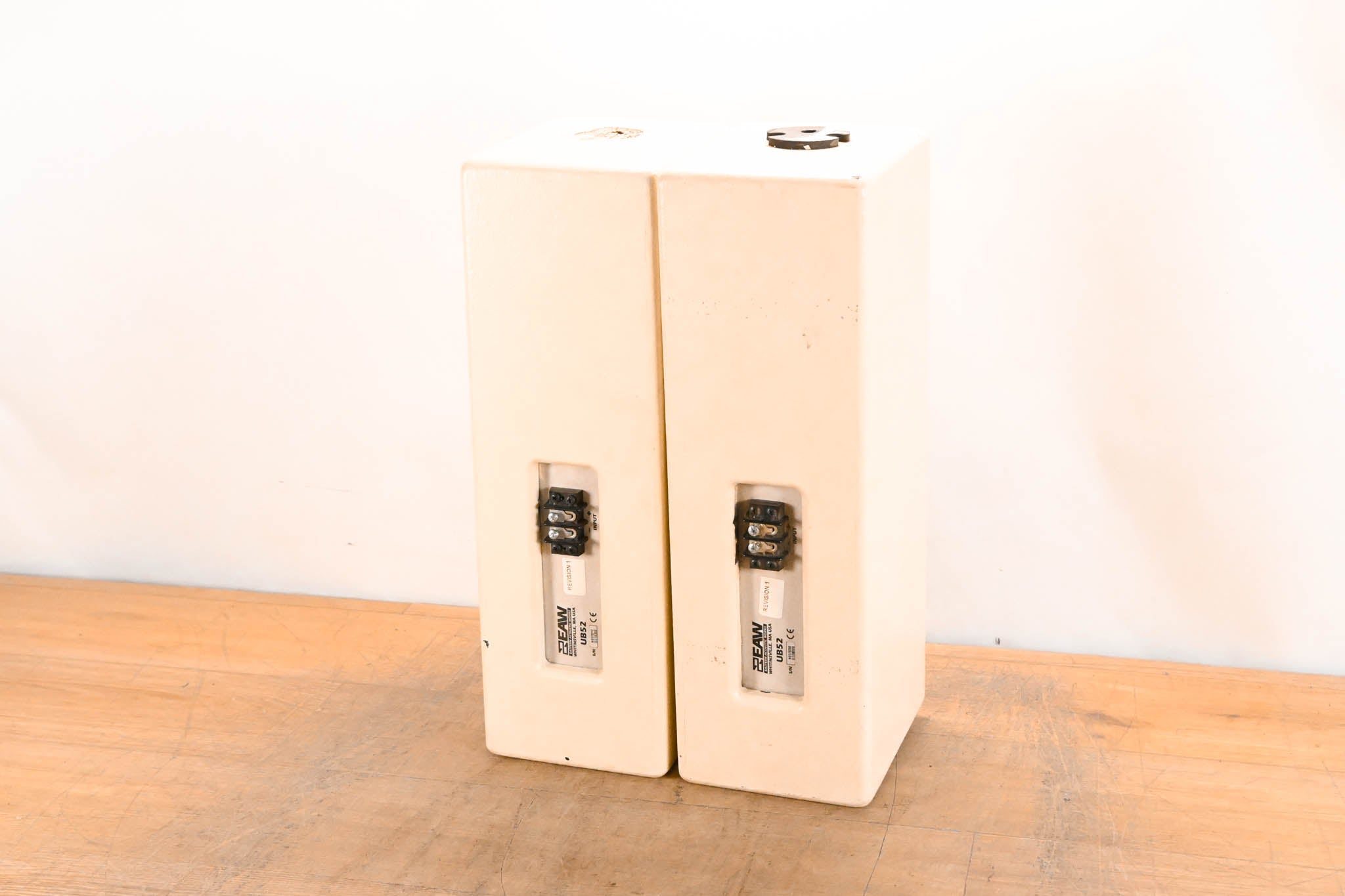 EAW UB52 Two-Way Full-Range Loudspeaker - White (PAIR)