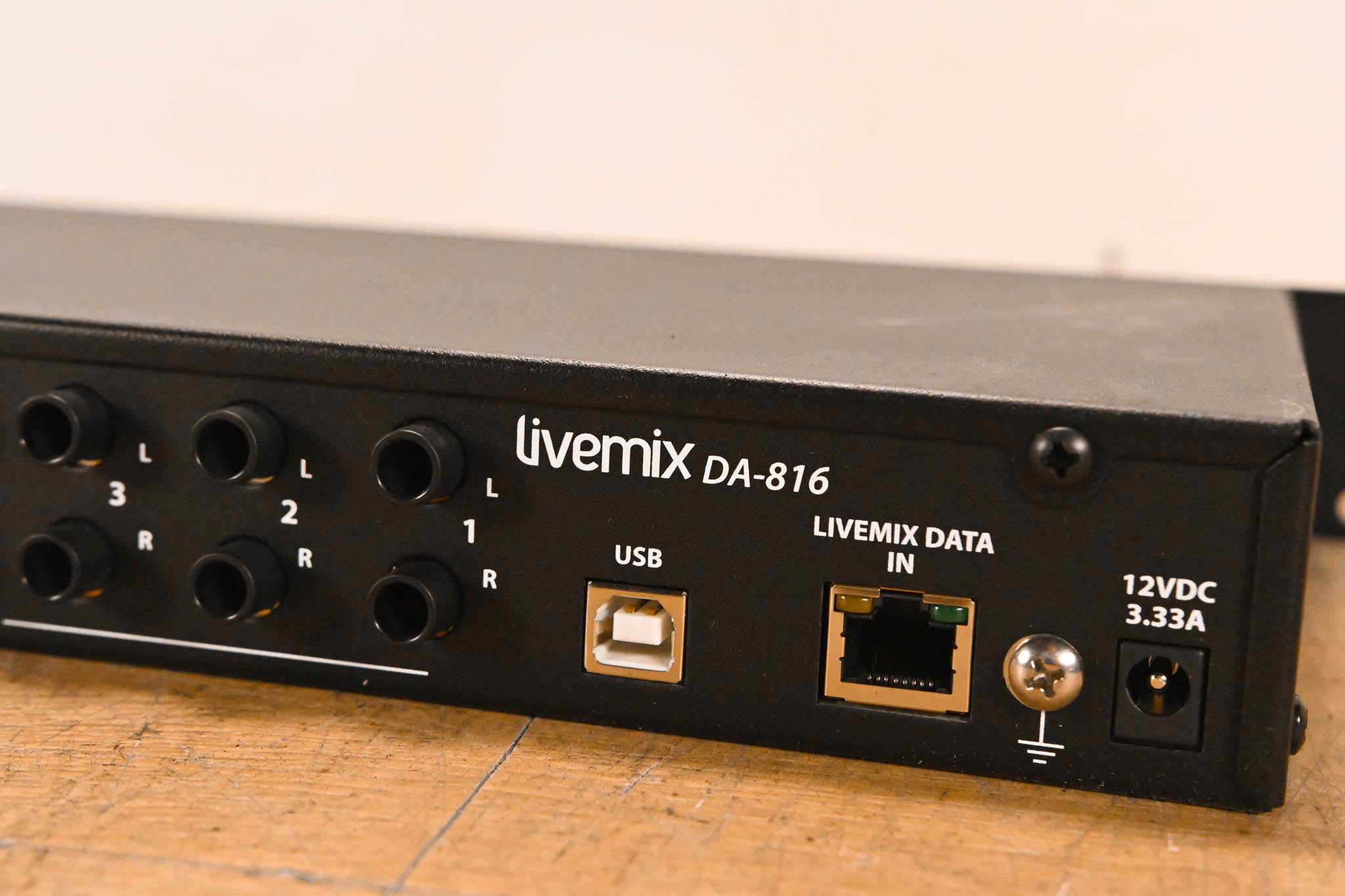 Digital Audio Labs Livemix DA-816 Analog Output Unit (NO POWER SUPPLY)