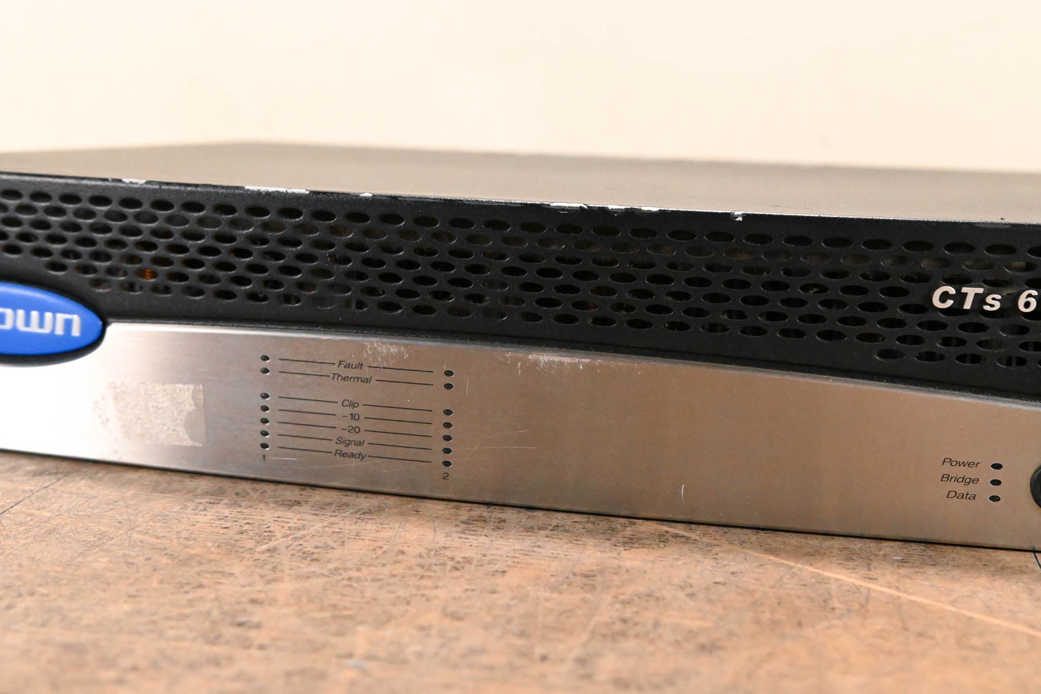 Crown CTs 600 Two-Channel 300W Power Amplifier