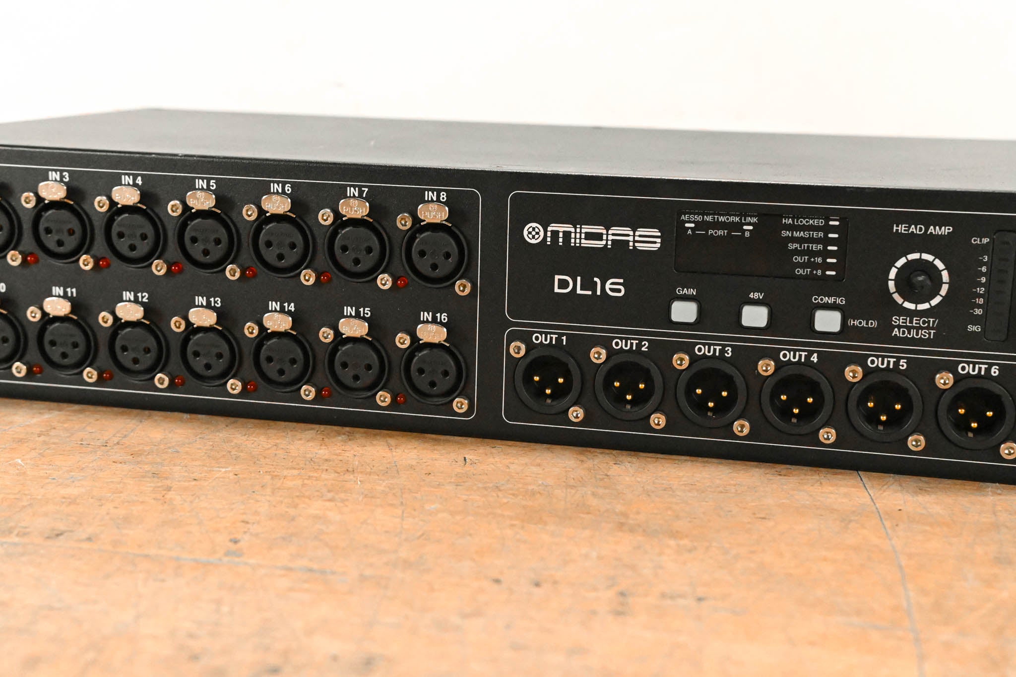 Midas DL16 16-Input, 8-Output Stage Box