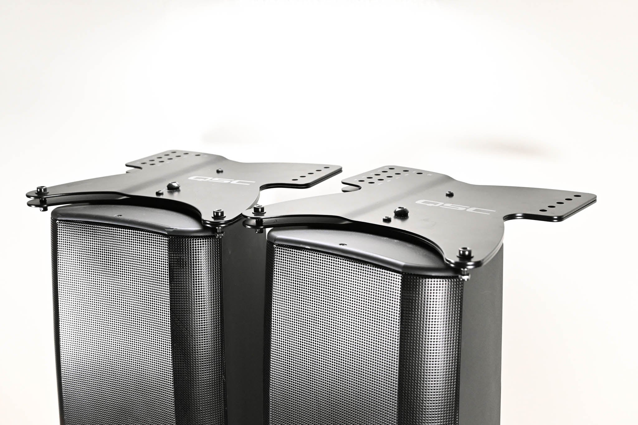 QSC WL2082-i Installation Line Array Loudspeaker (PAIR)