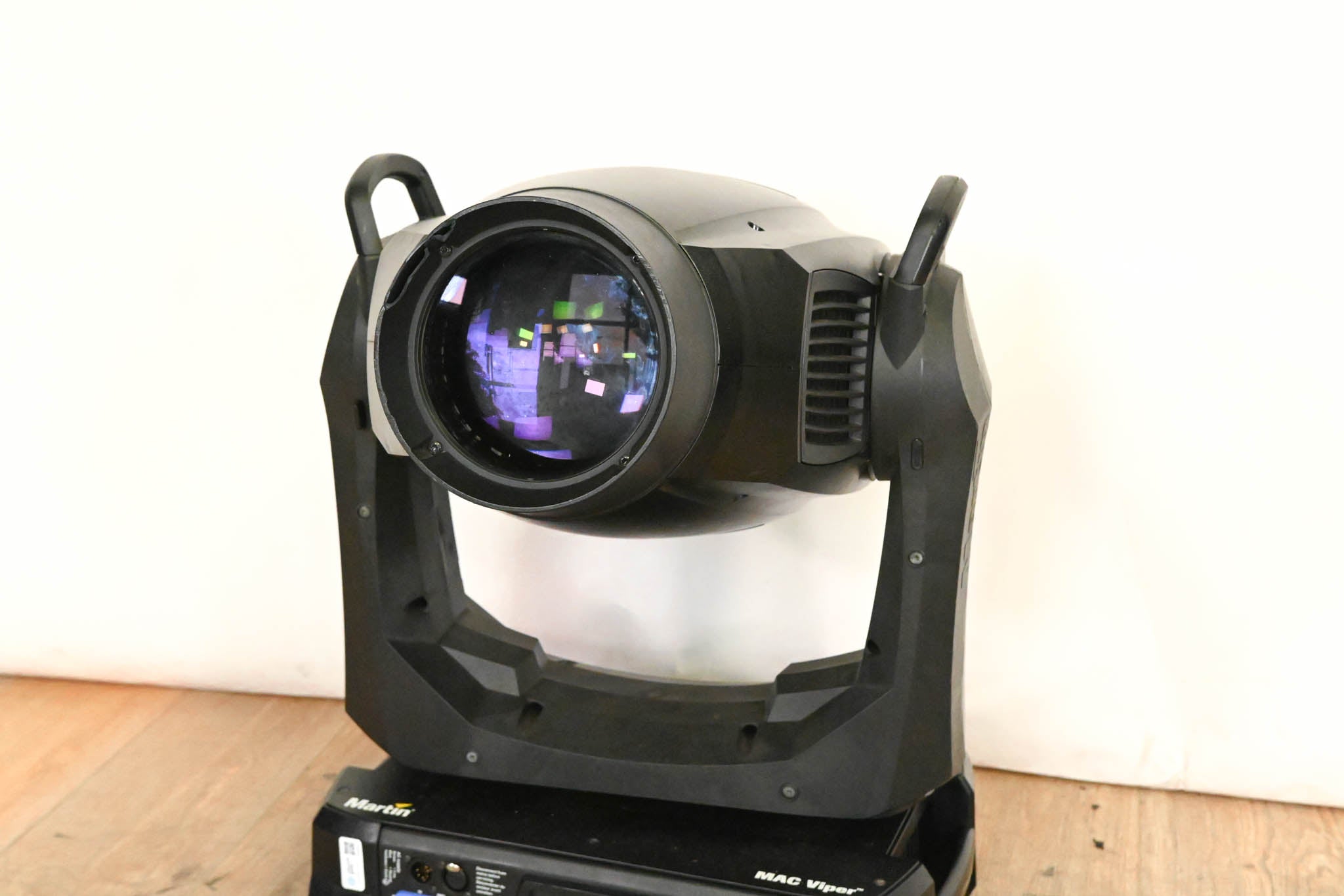 Martin MAC Viper Profile High Output Discharge-Based Moving Light