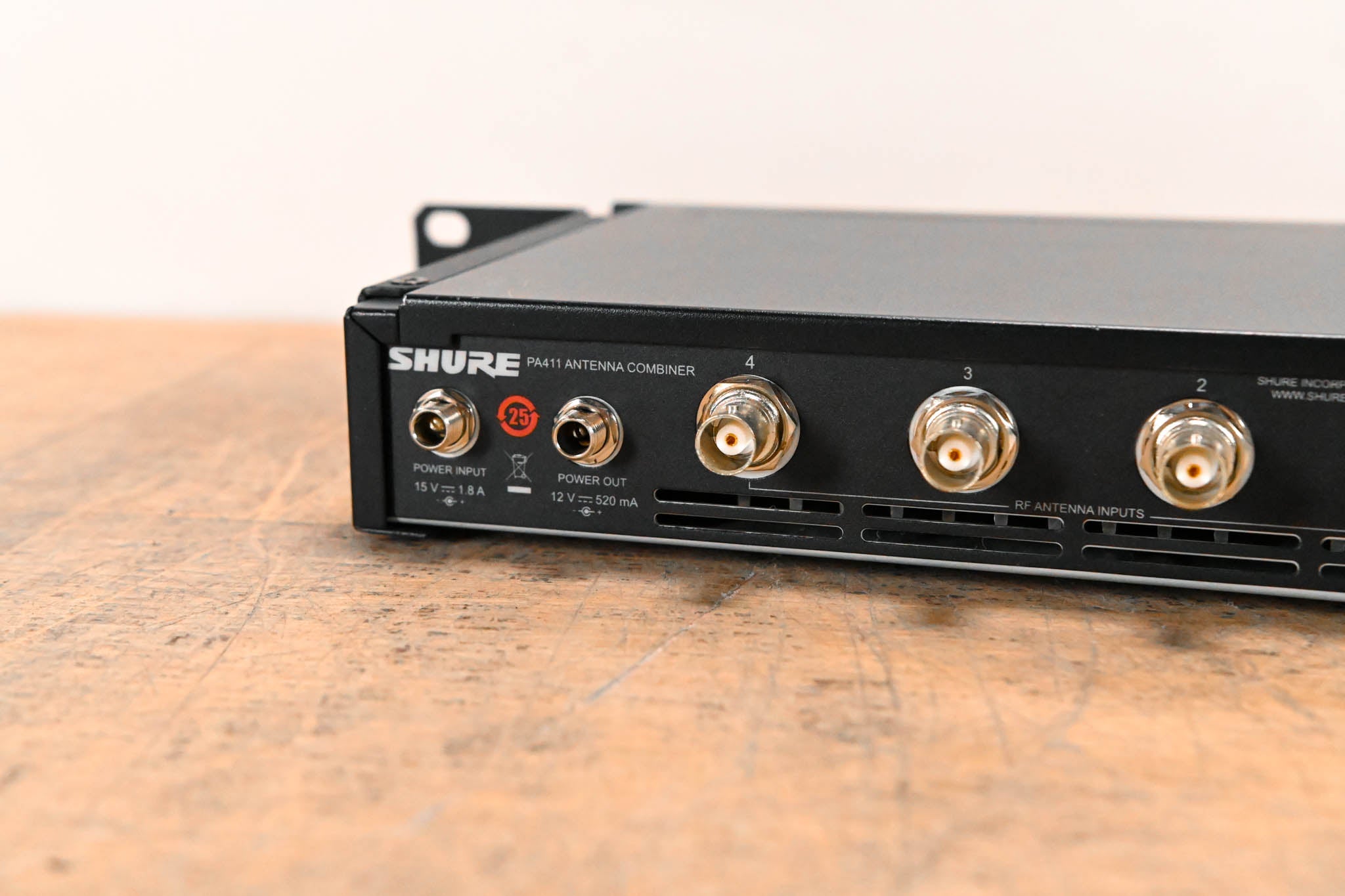 Shure PA411 Antenna Combiner for PSM 300 Series Wireless NO POWER SUPPLY