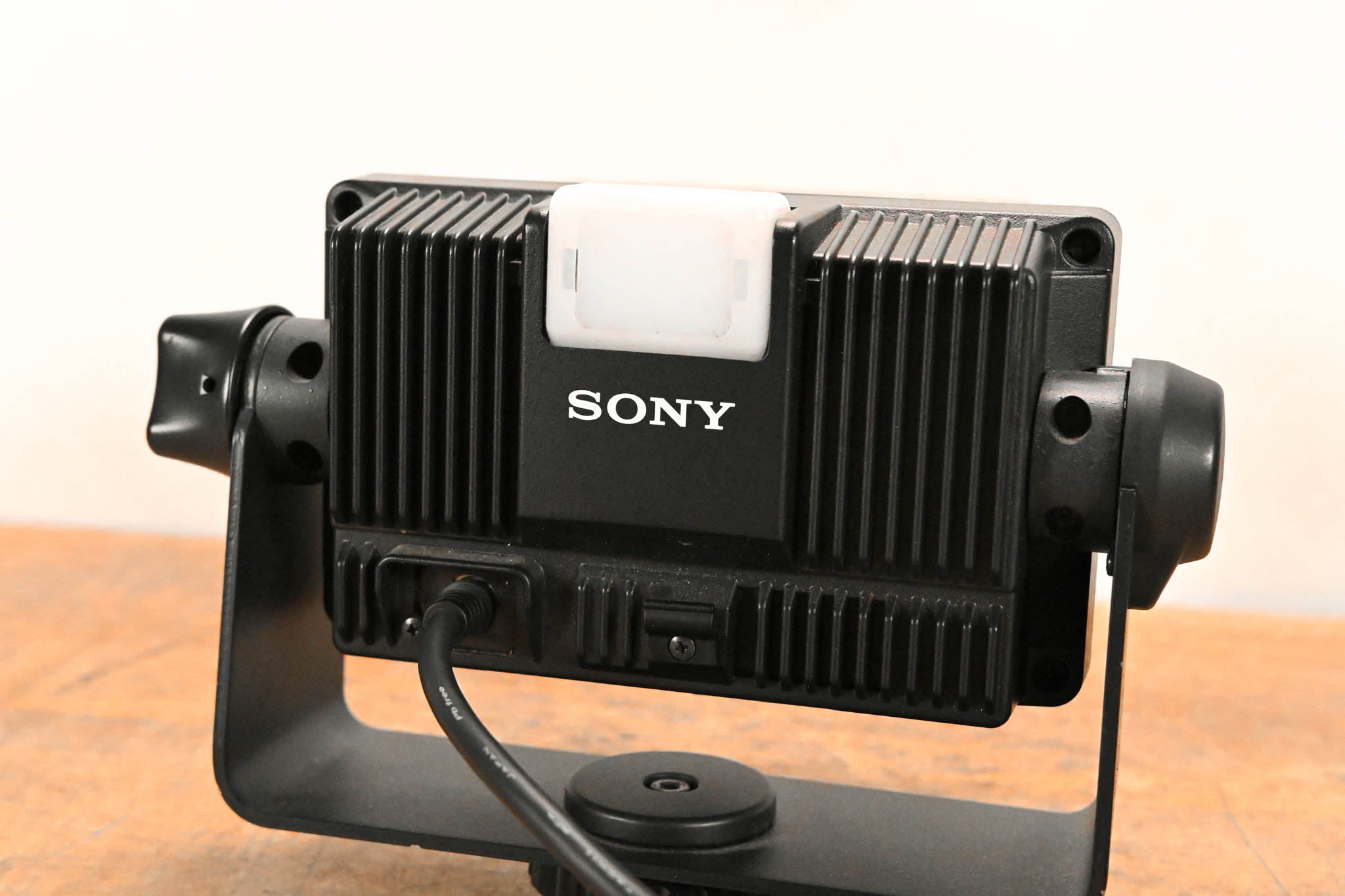 Sony DXF-C50WA 5-inch LCD Color Viewfinder for HXC-D70 SD/HD Camera