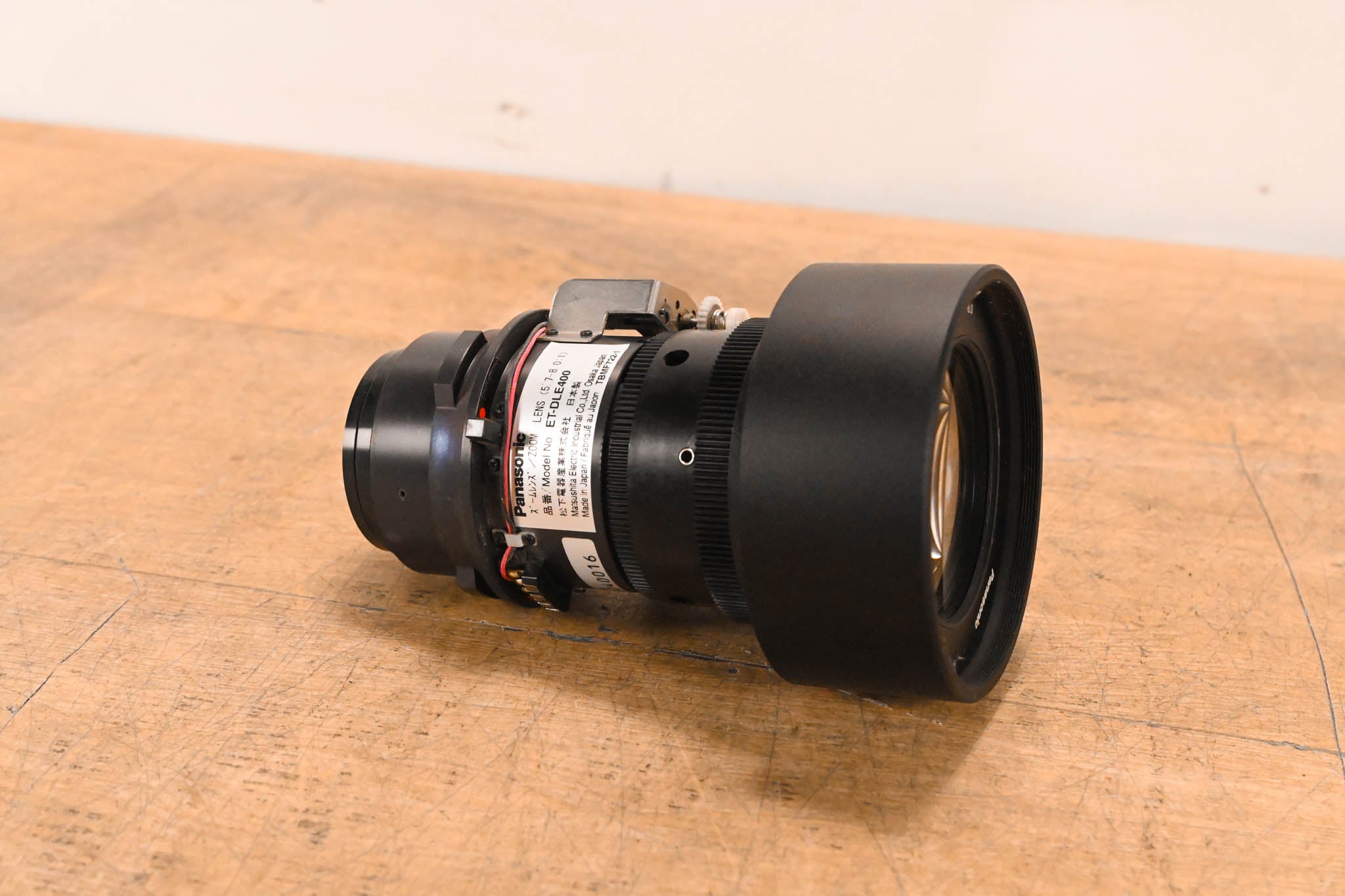 Panasonic ET-DLE400 Long Throw DLP Projector Zoom Lens XGA (5.7-8.0:1)