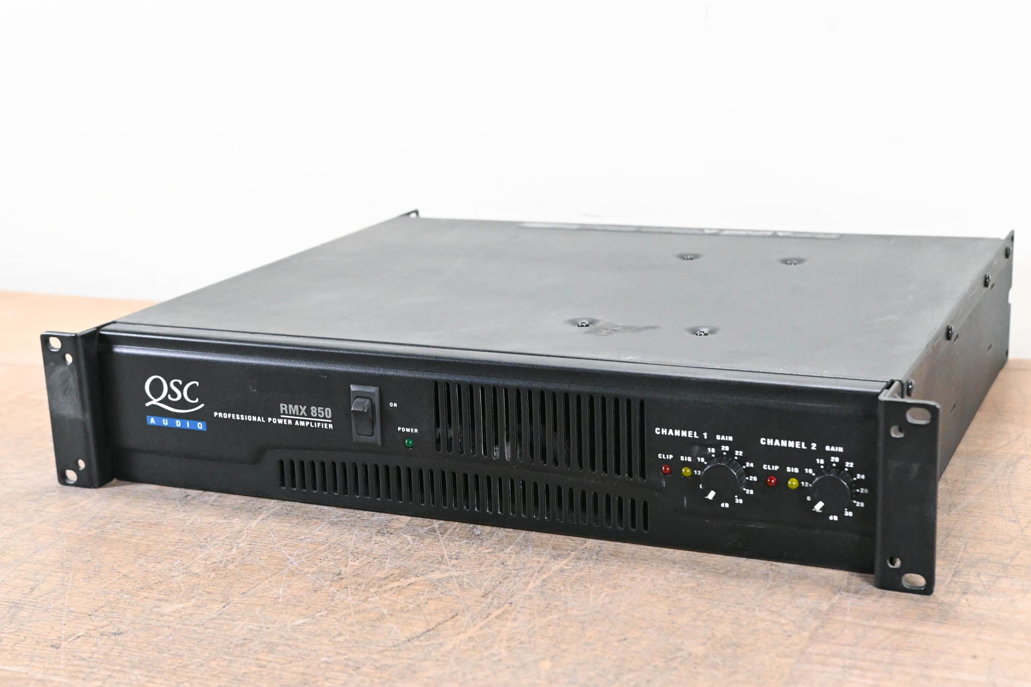 QSC RMX850 2-Channel Power Amplifier