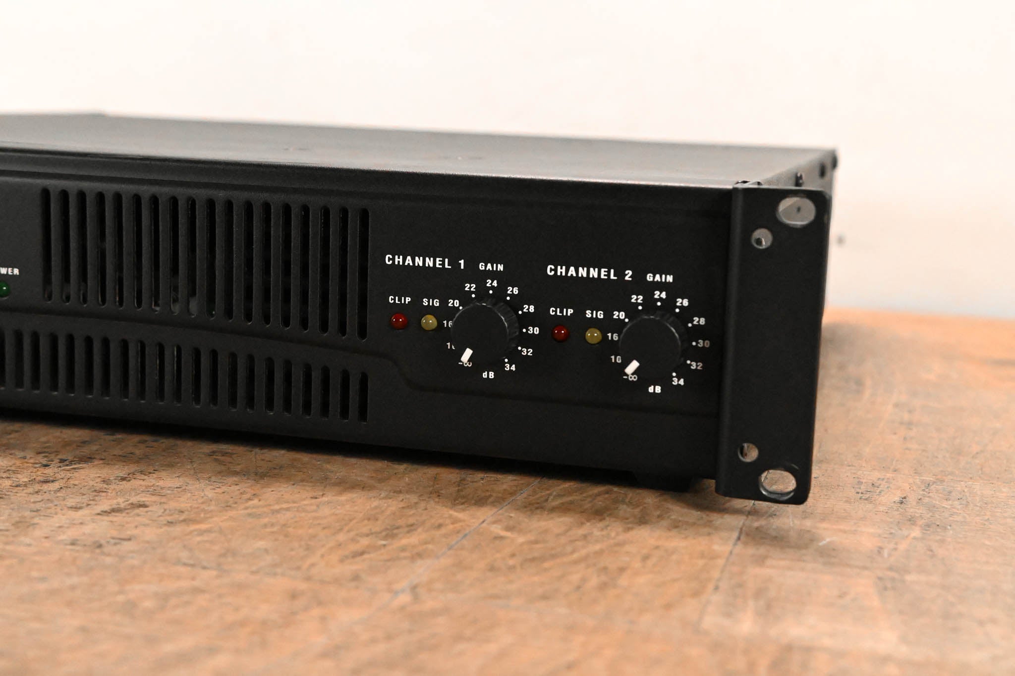 QSC RMX2450 2-Channel Power Amplifier