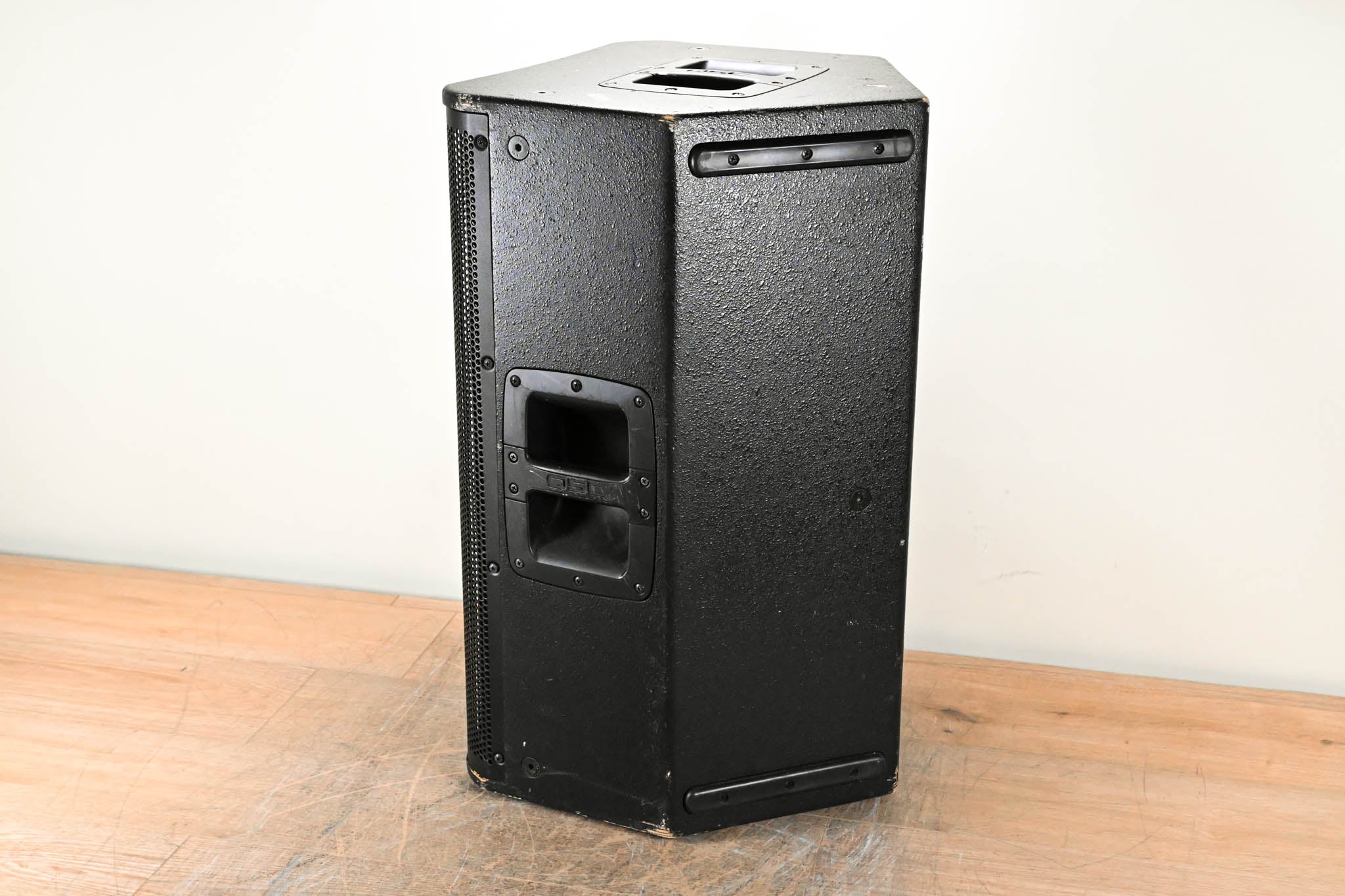 QSC KW122 1000W 12" Two-Way Active Loudspeaker