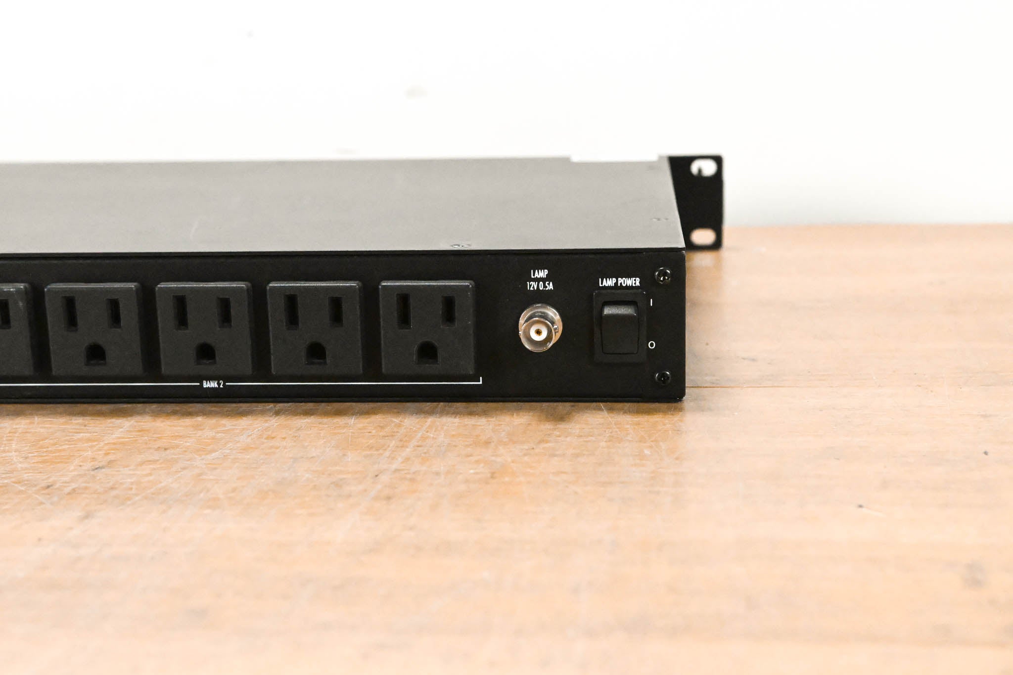 Furman PL-8C 15A Classic Series Power Conditioner with Lights
