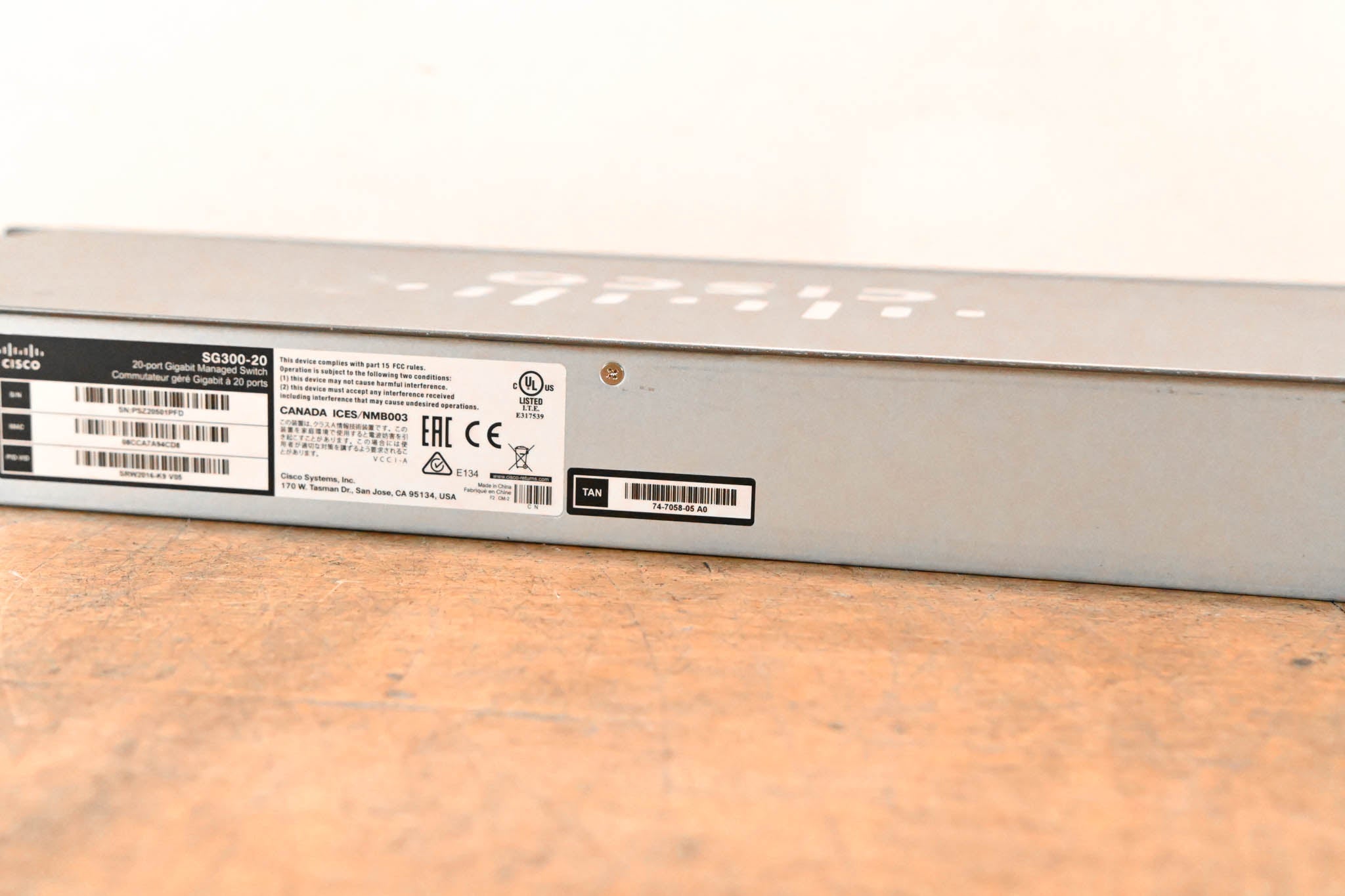 Cisco SG300-20 20-Port Gigabit Managed Switch