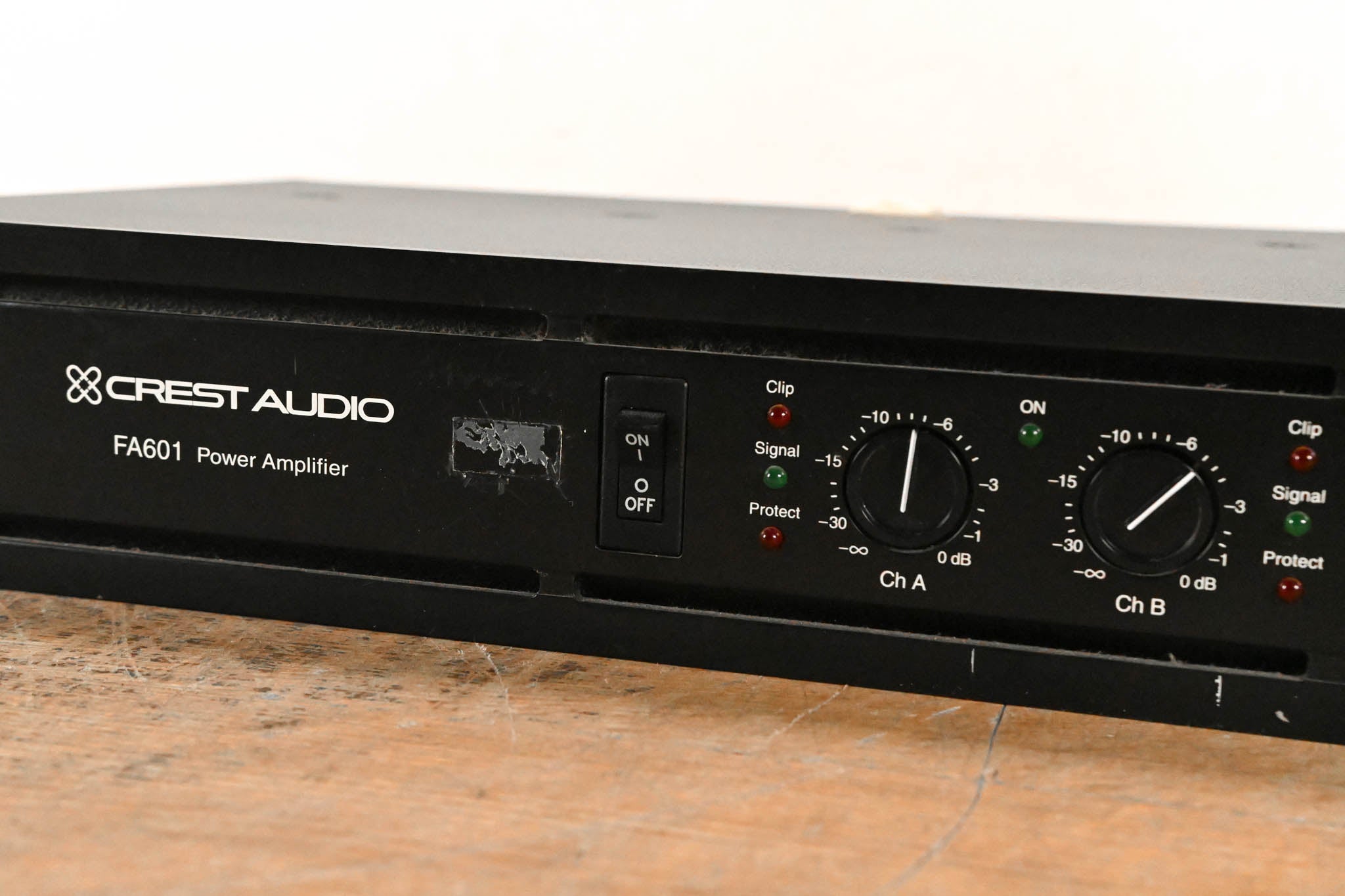 Crest Audio FA601 Stereo Power Amplifier