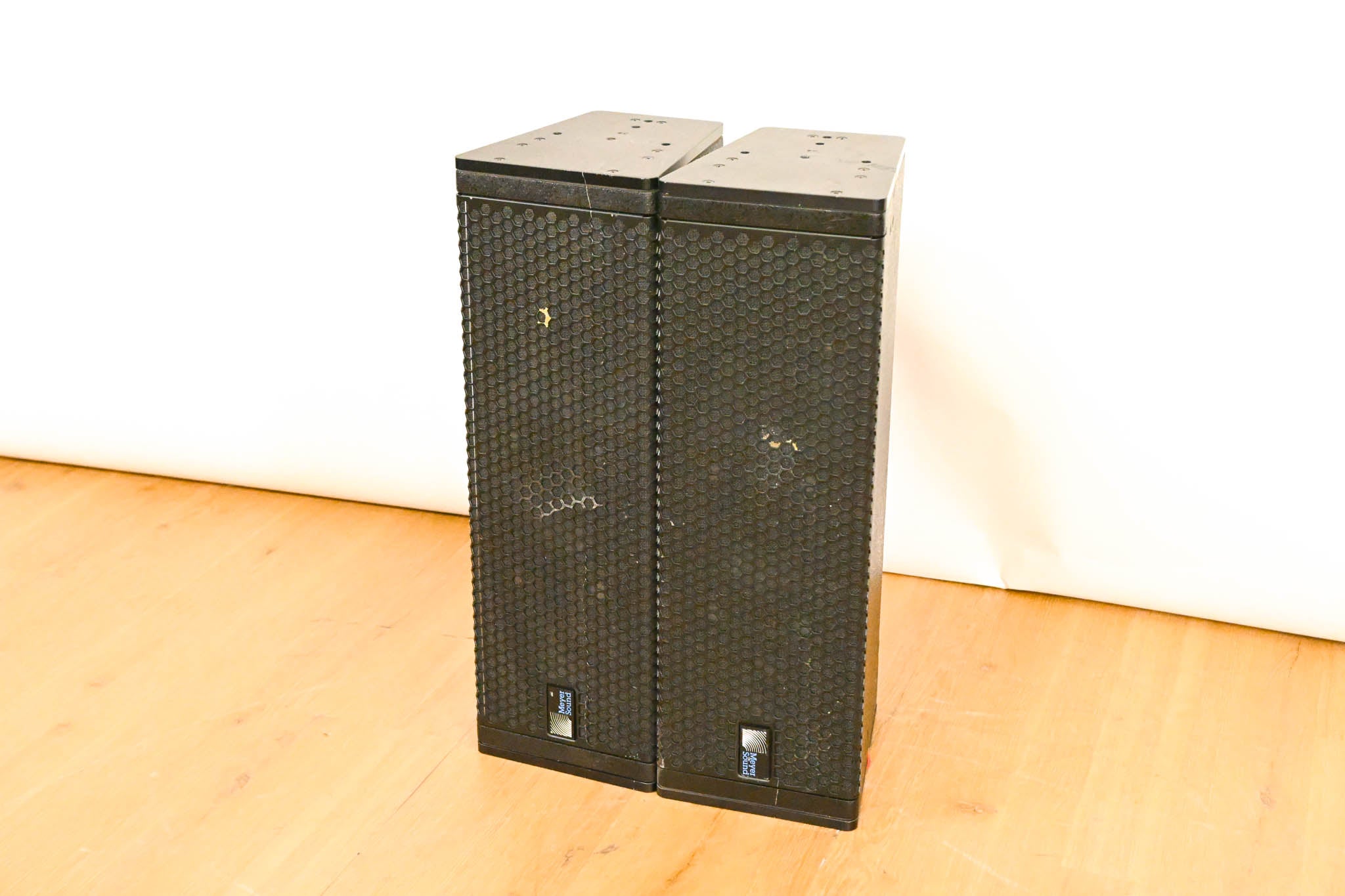 Meyer Sound M1D Ultra-Compact Curvilinear Array Loudspeaker (PAIR)