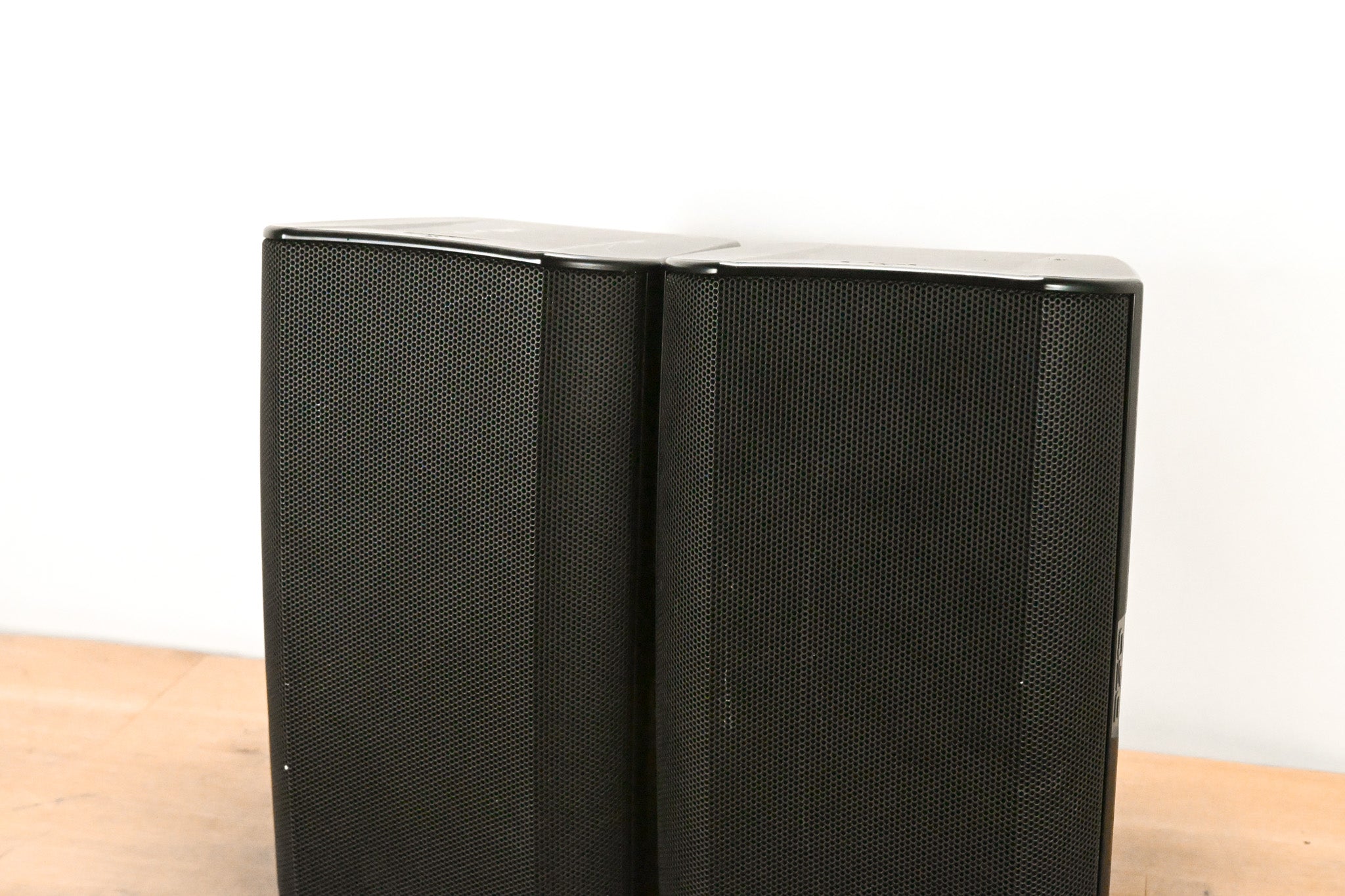 QSC AD-S6T AcousticDesign Series 6.5" 2-Way 150W Loudspeaker (PAIR)