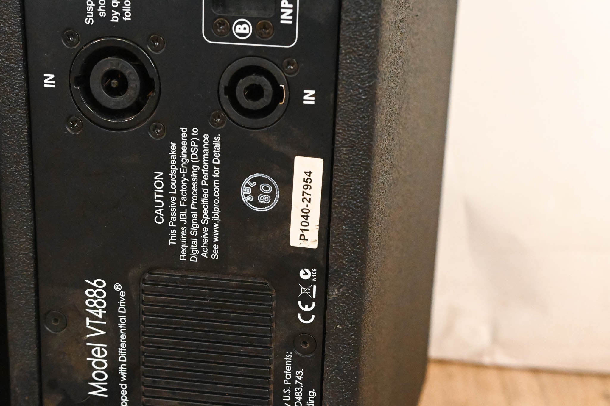 JBL VT4886 Dual 6.5" Passive Compact Line Array Loudspeakers (PAIR)