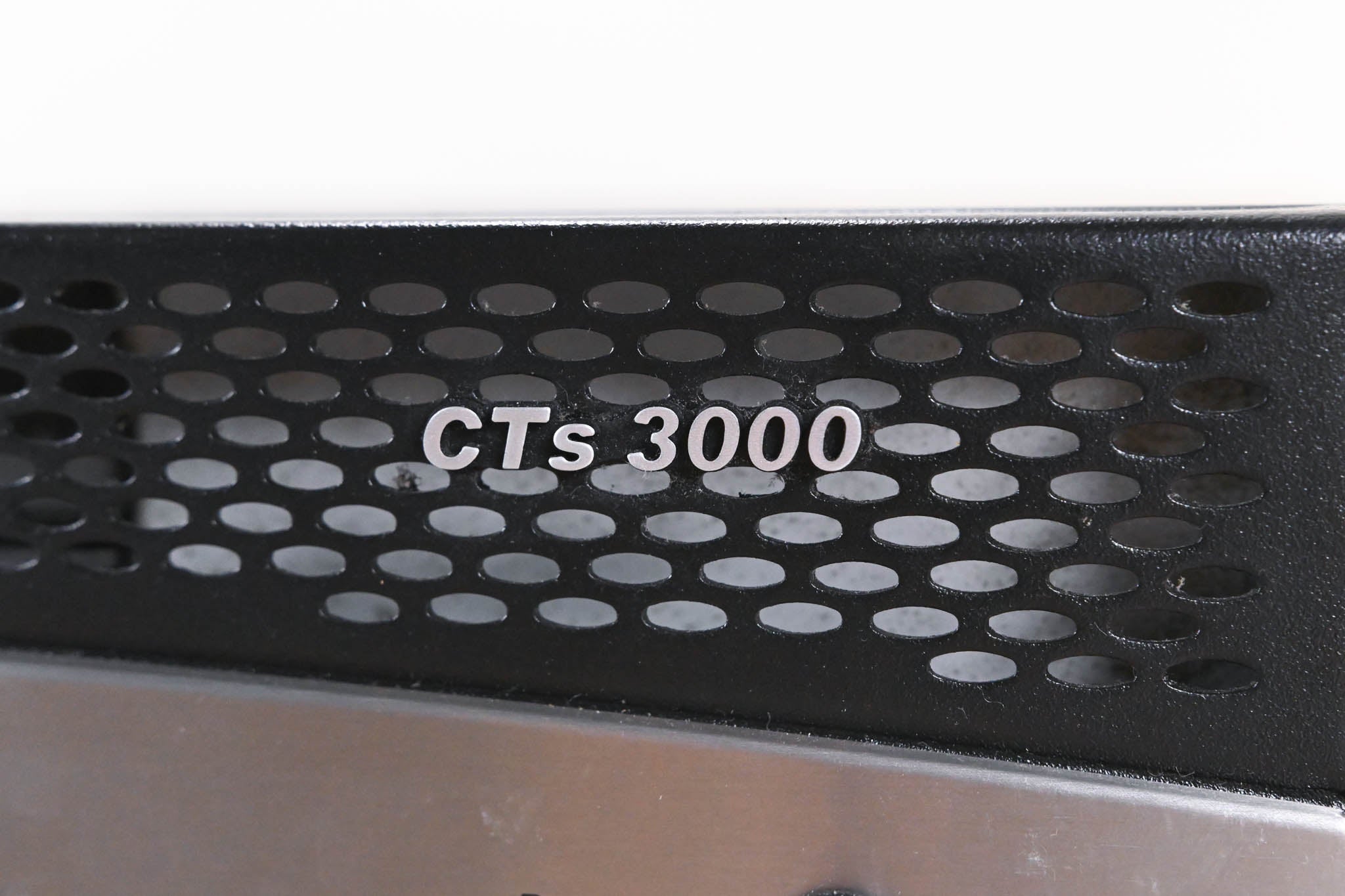 Crown CTs 3000 2-Channel Power Amplifier