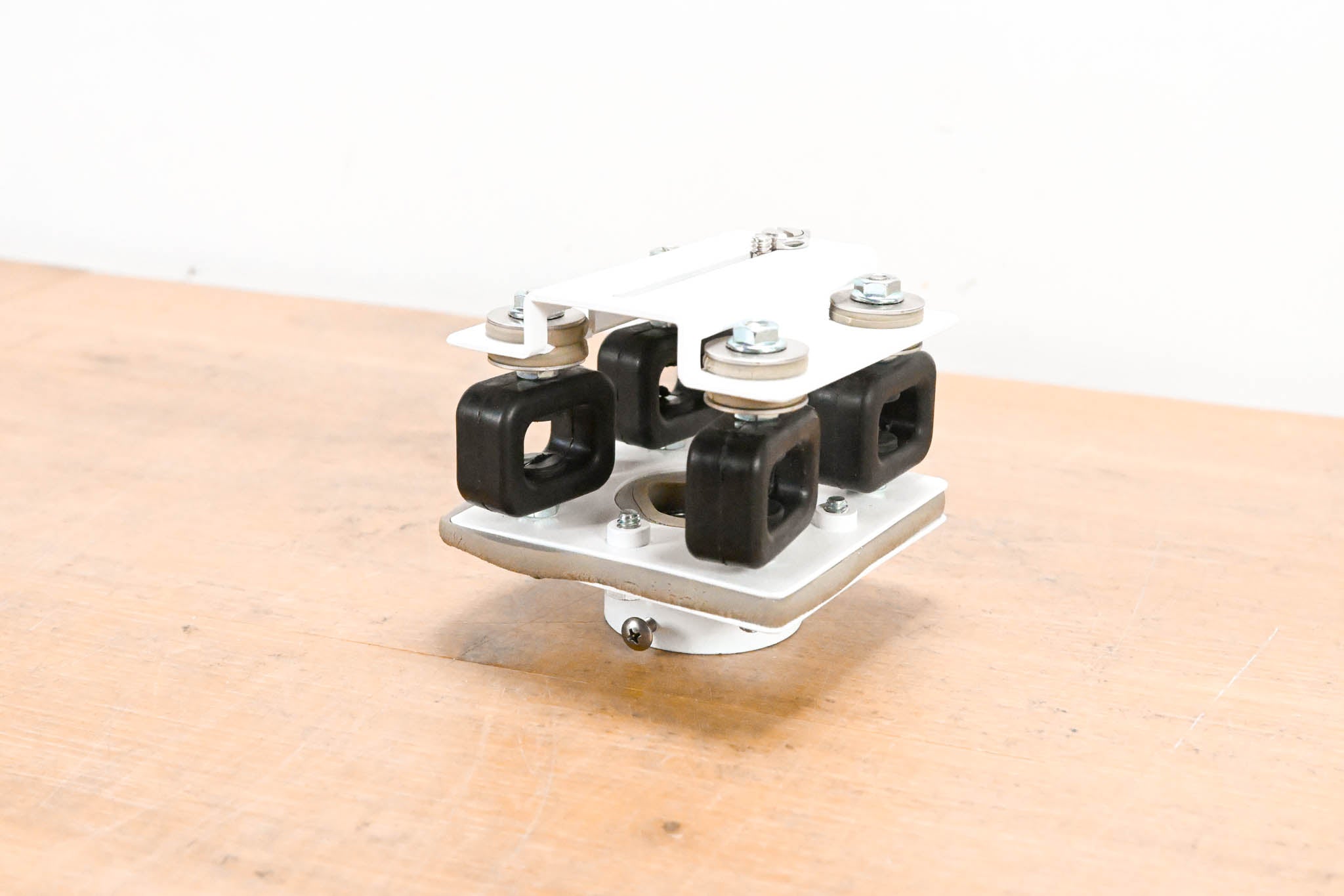 Nigel B Design NB UIM-MCA-W Anti-Vibration Multi-Camera Adapter, White