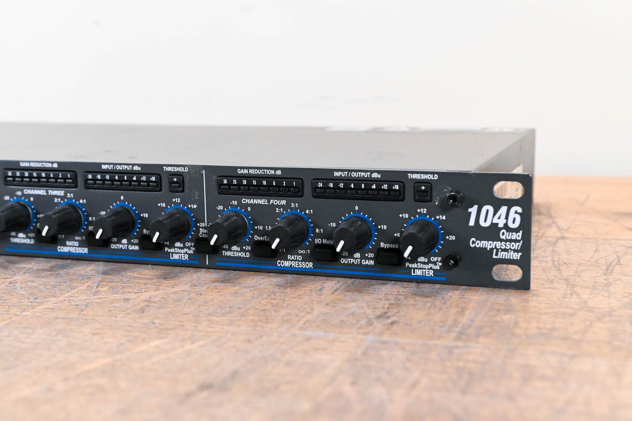 dbx 1046 Quad Compressor/Limiter