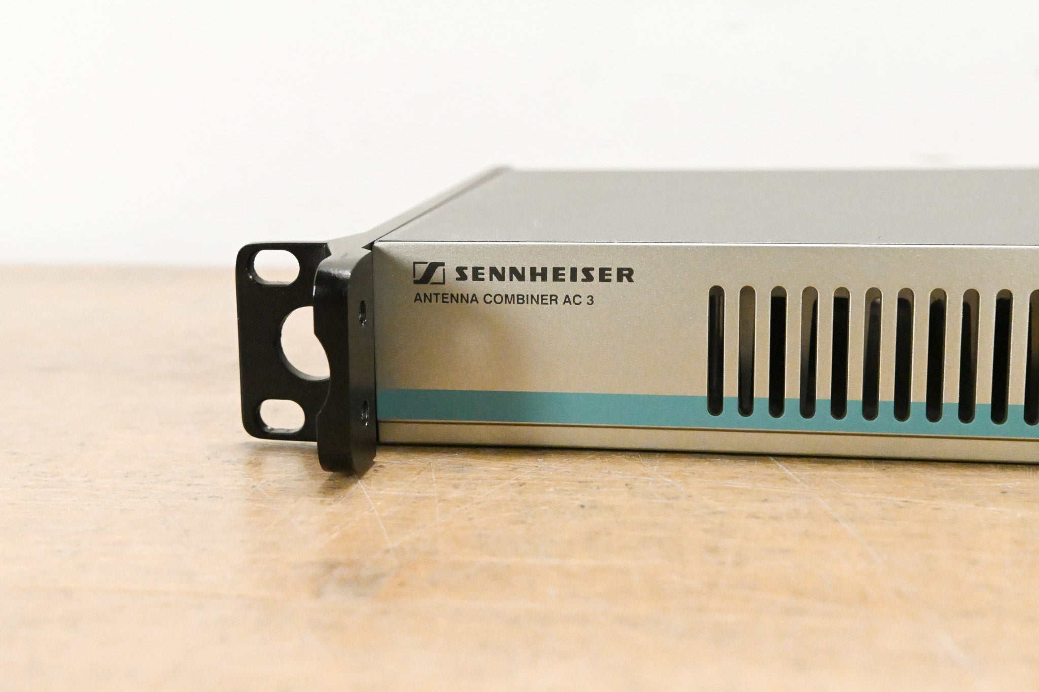 Sennheiser AC 3 Antenna Combiner (NO POWER SUPPLY)