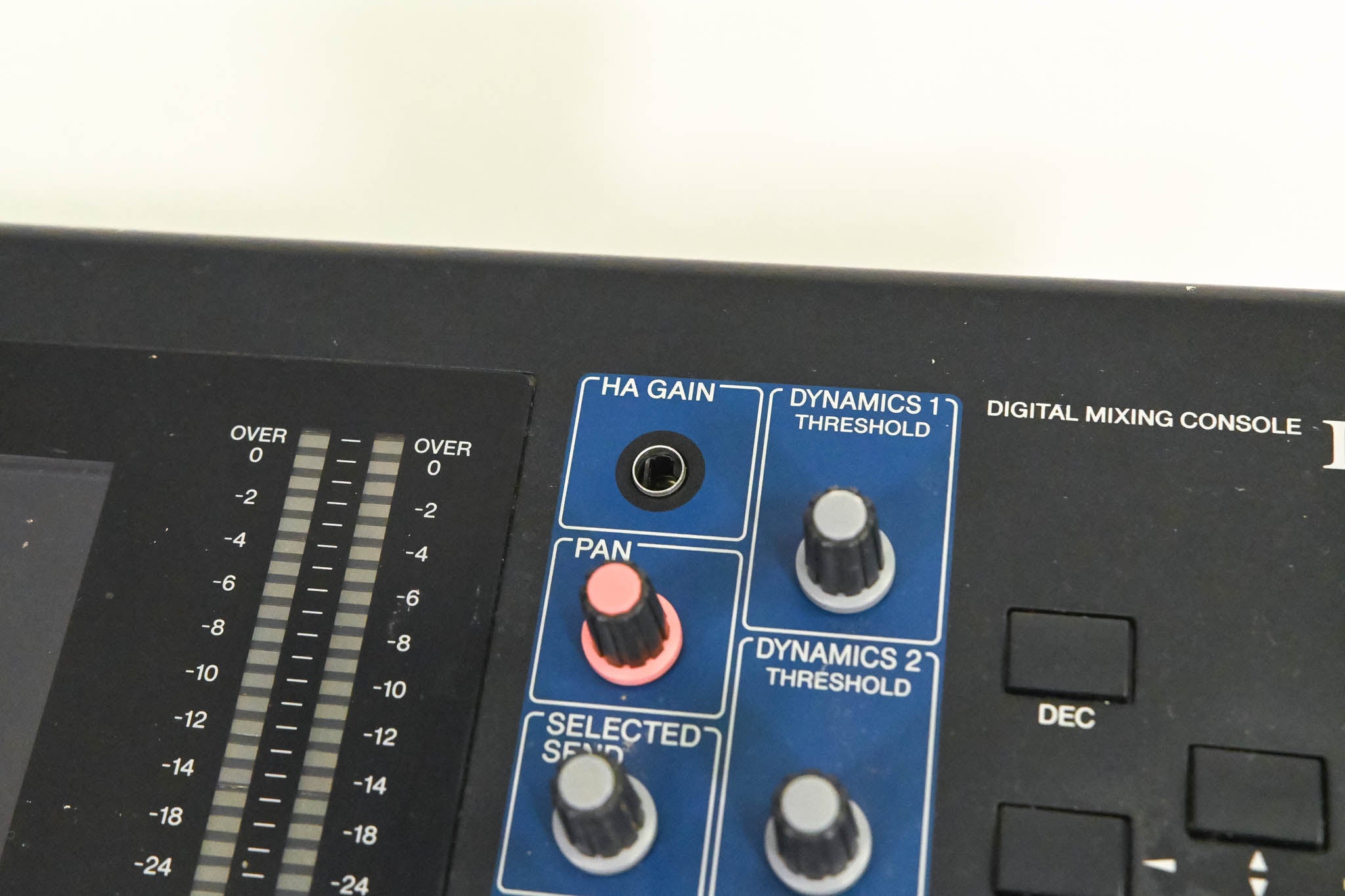 Yamaha LS9-32 32-Input Digital Mixing Console