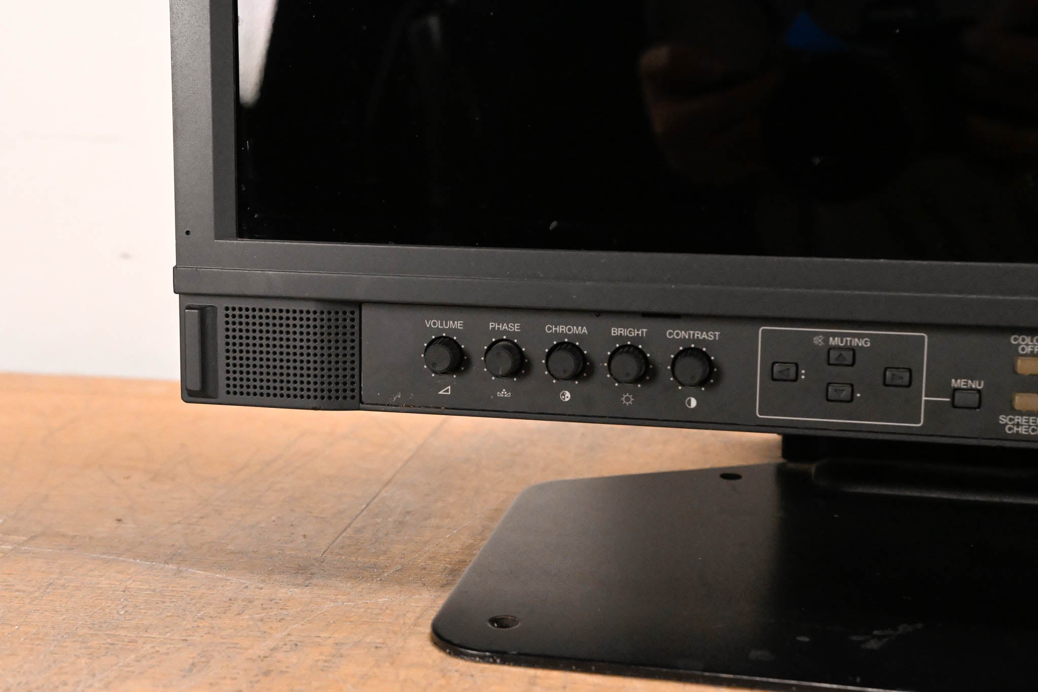 JVC DT-V20L1 20-inch HD Multi-Format Studio Monitor