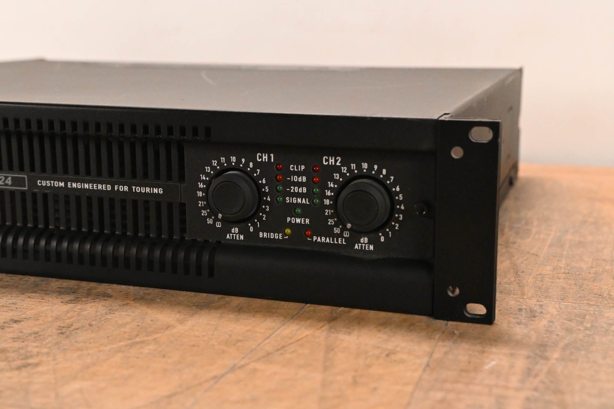 QSC PL224 PowerLight 2 Series 2-Channel Power Amplifier