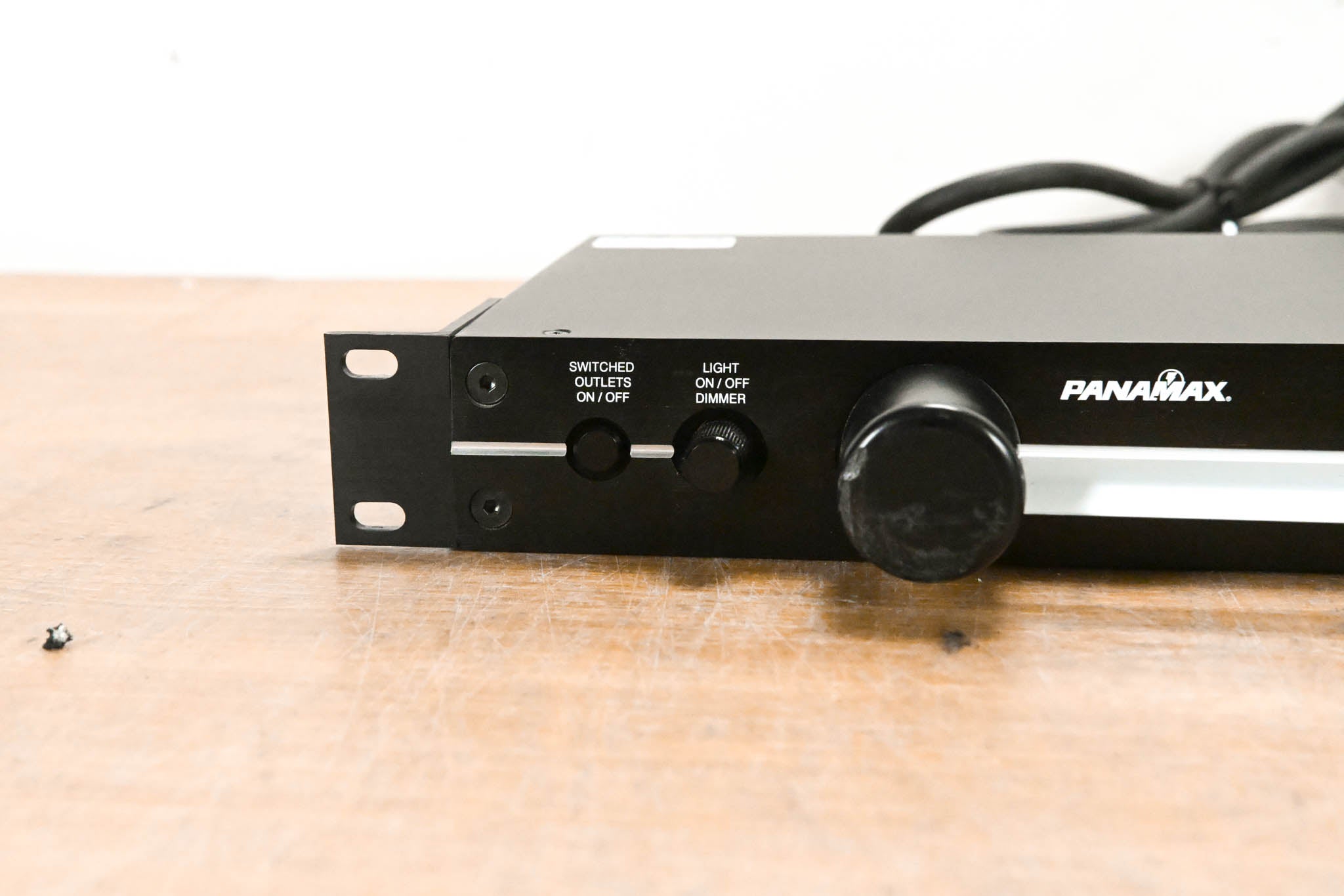 Panamax ML-4200 MAX LIGHT 4200 RacMax Rack Light with Surge Protector