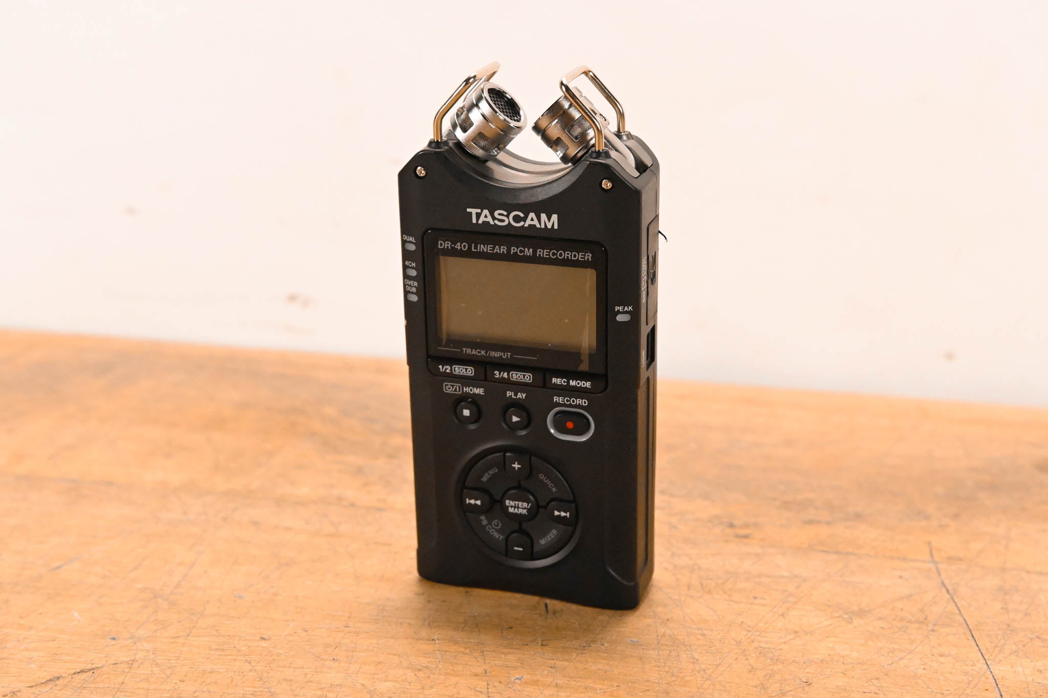 TASCAM DR-40 Handheld 4-Track Recorder