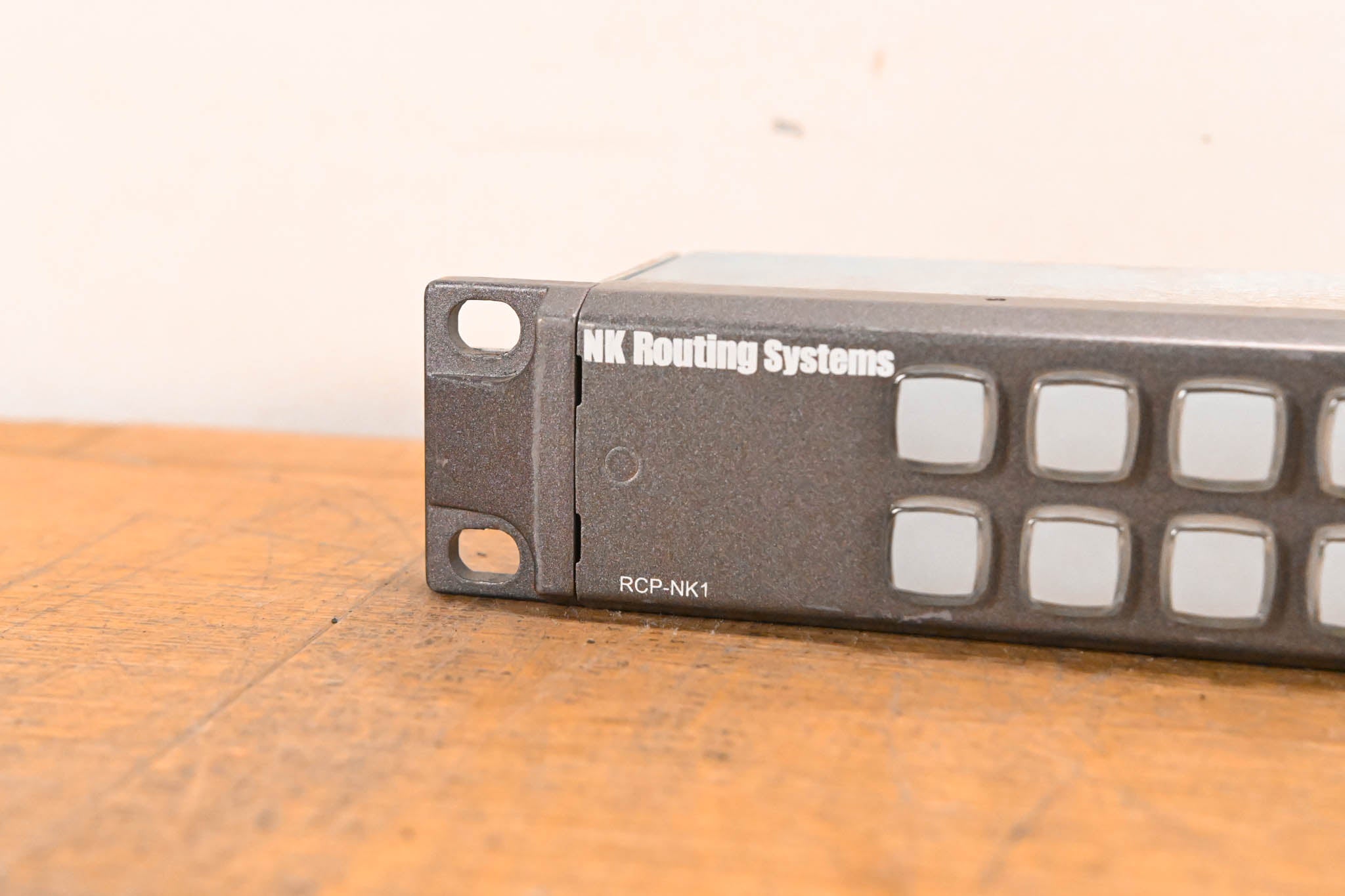 Ross NK-3G16-RCP 16 X 16 3G/HD/SD SDI Router w/ Control Panel (NO PSU)