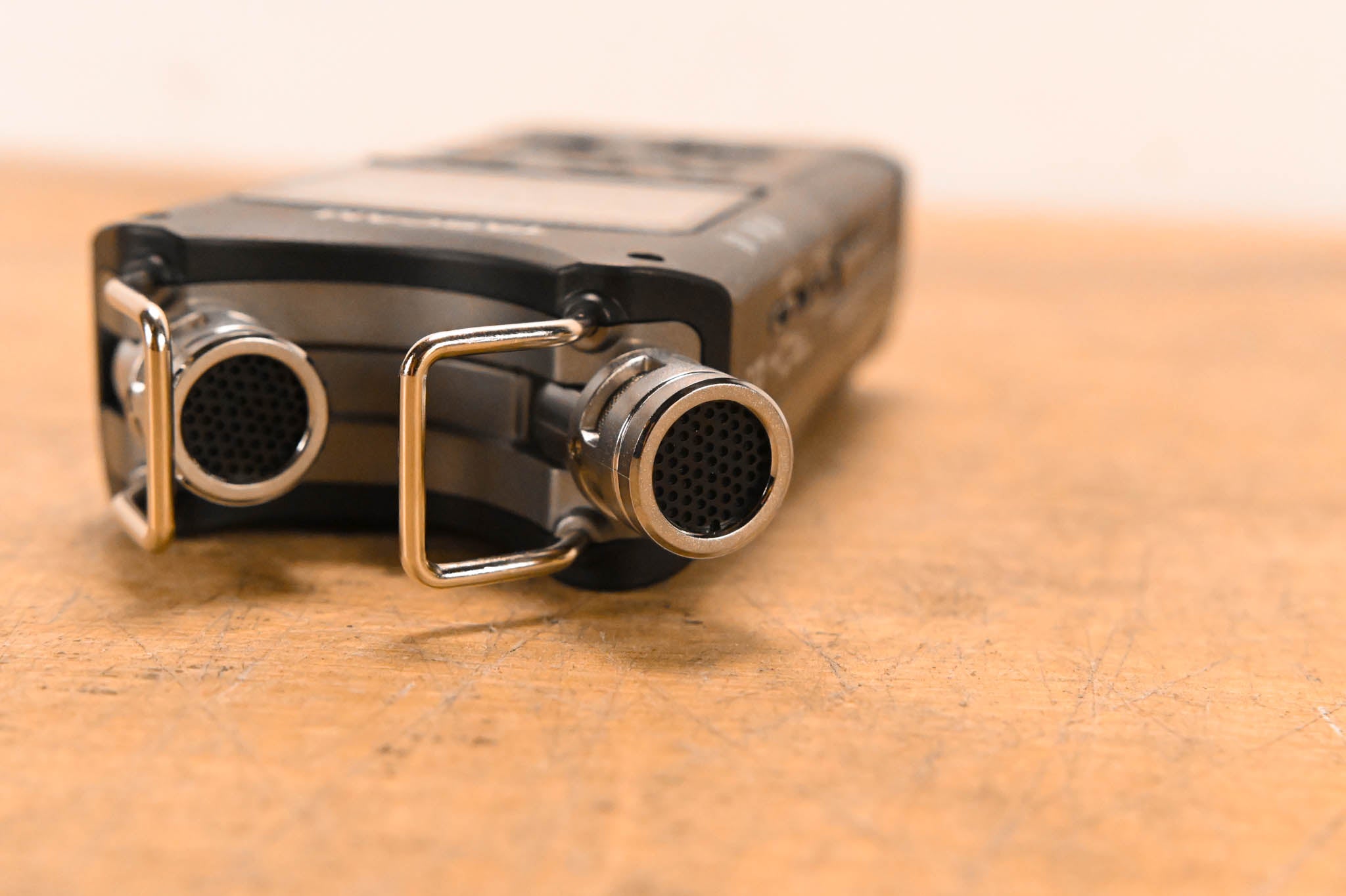 TASCAM DR-40 Handheld 4-Track Recorder