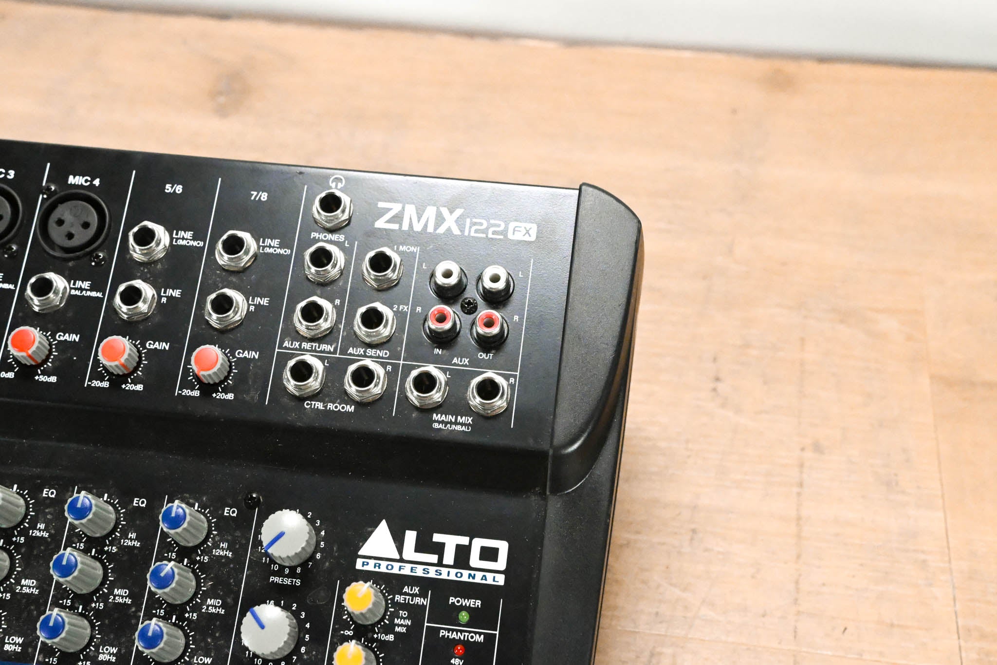 Alto Zephyr Series ZMX122FX 8-Channel Compact Mixer w/ Effects (NO PSU)