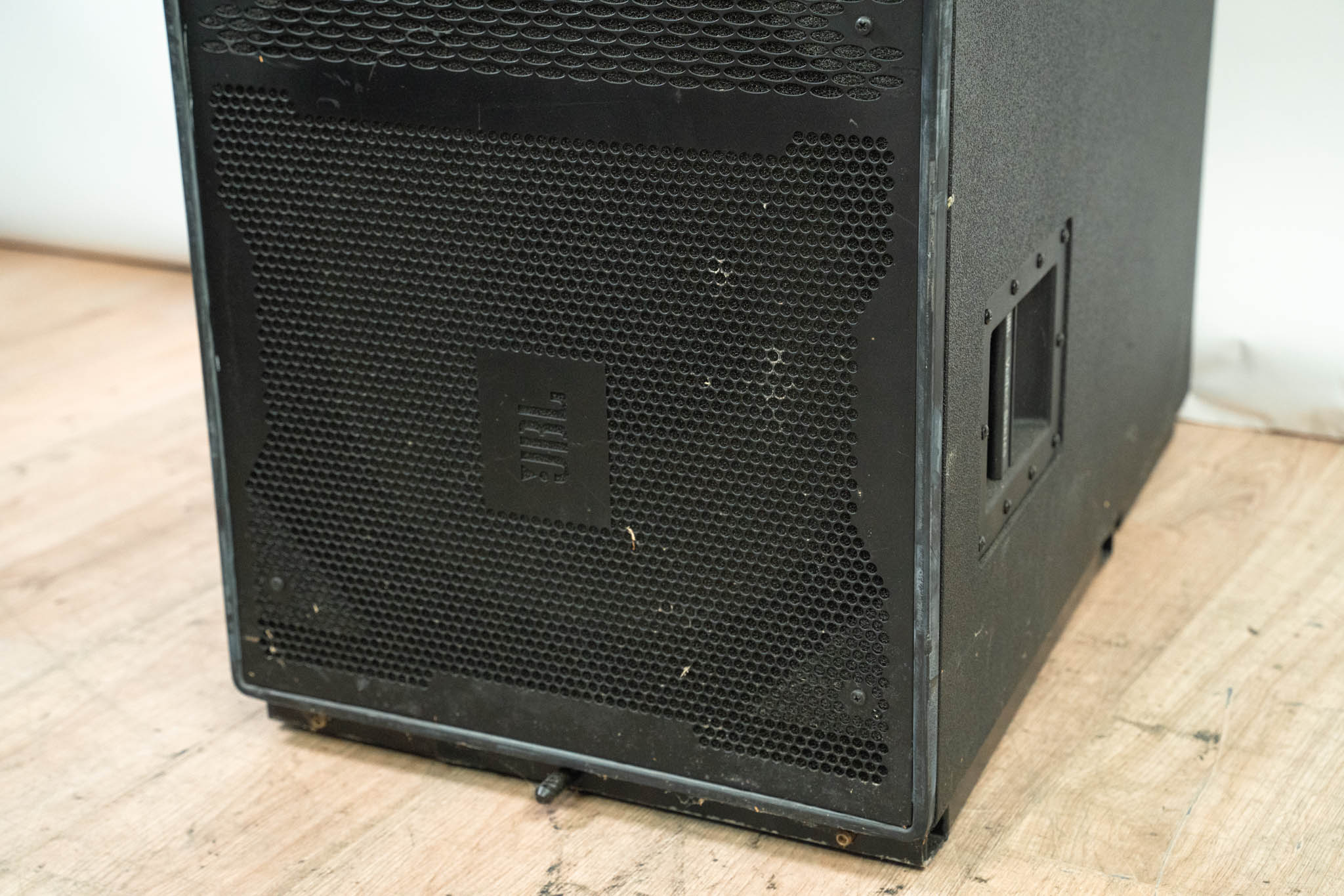 JBL VT4880 Dual 18" Subwoofer Line Array Element