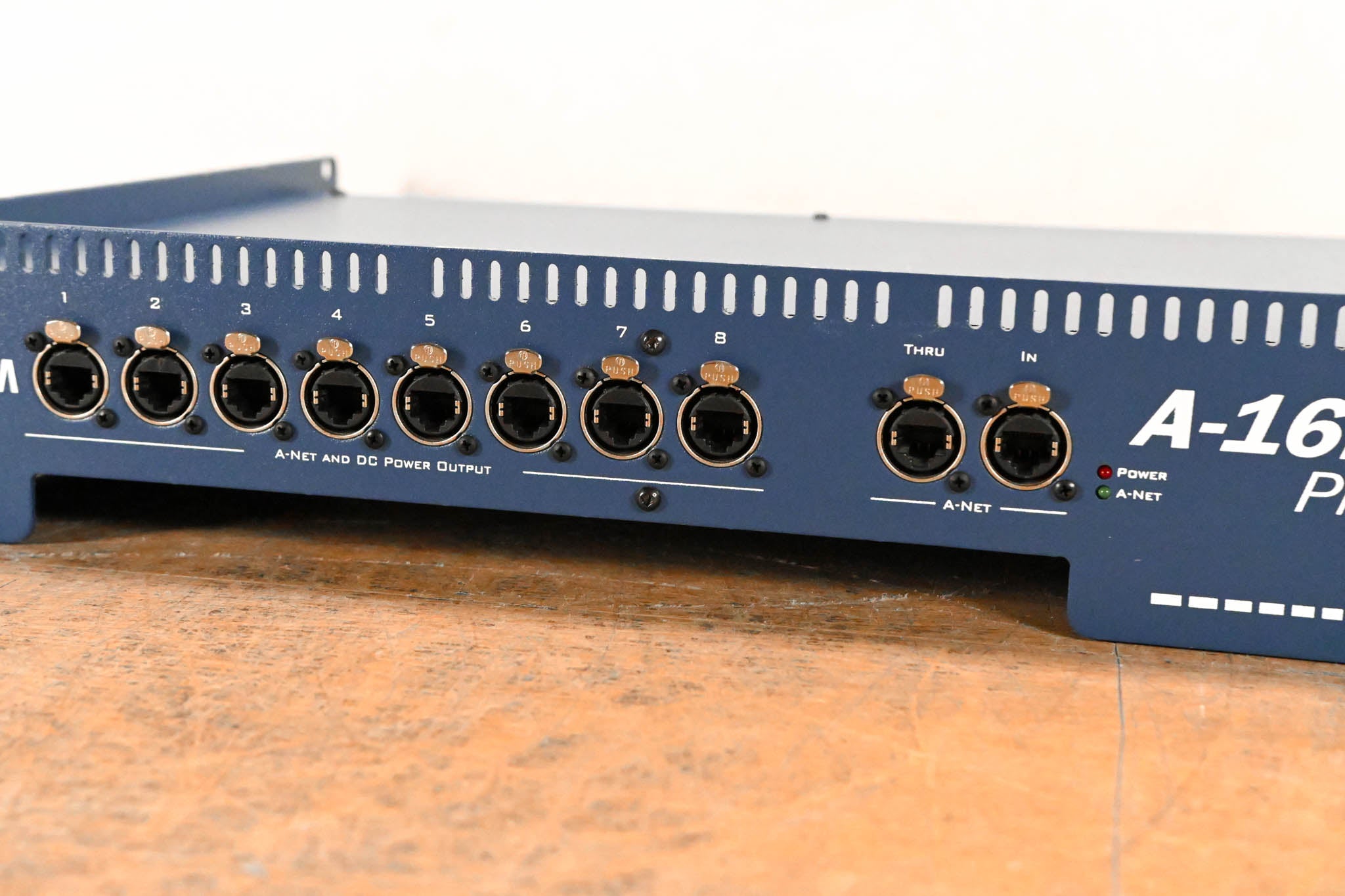 Aviom A-16D Pro A-Net Distributor