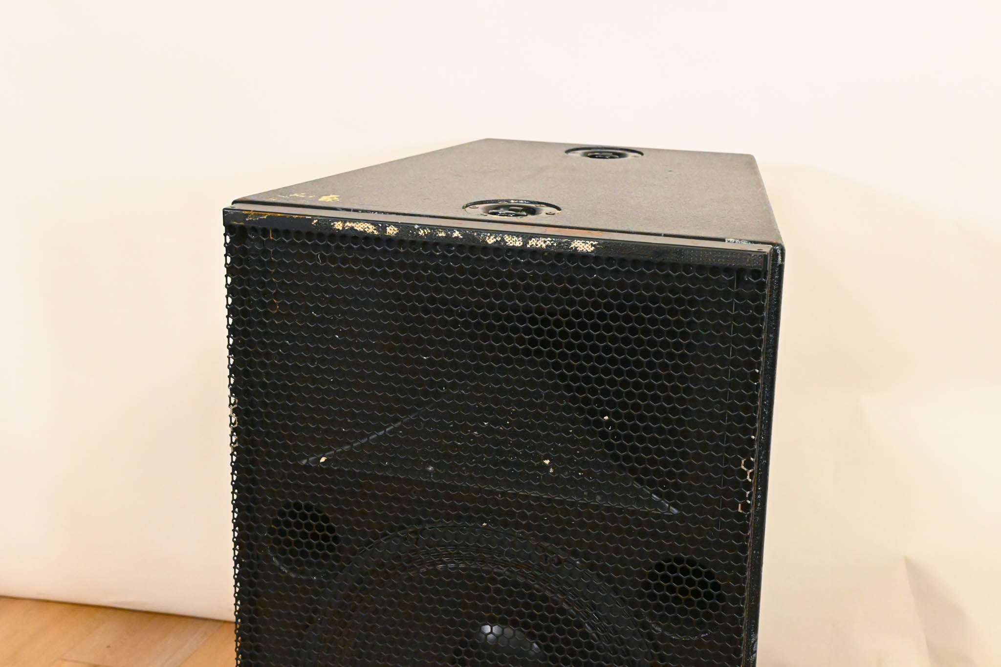 Meyer Sound CQ-1 Wide Coverage Main Loudspeaker