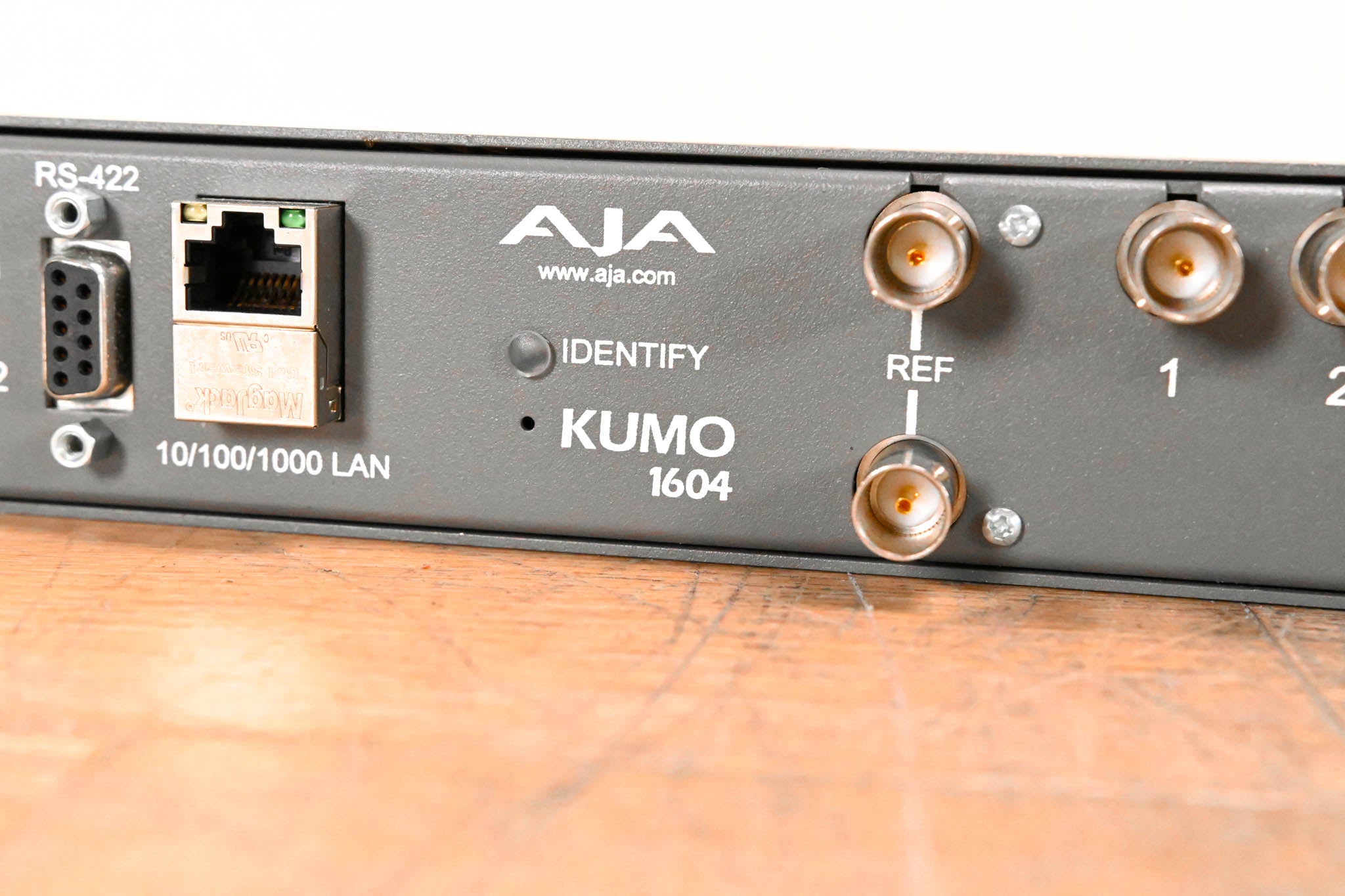 AJA KUMO 1604 16x4 Compact 3G-SDI Router (NO POWER SUPPLY) CG01JCC