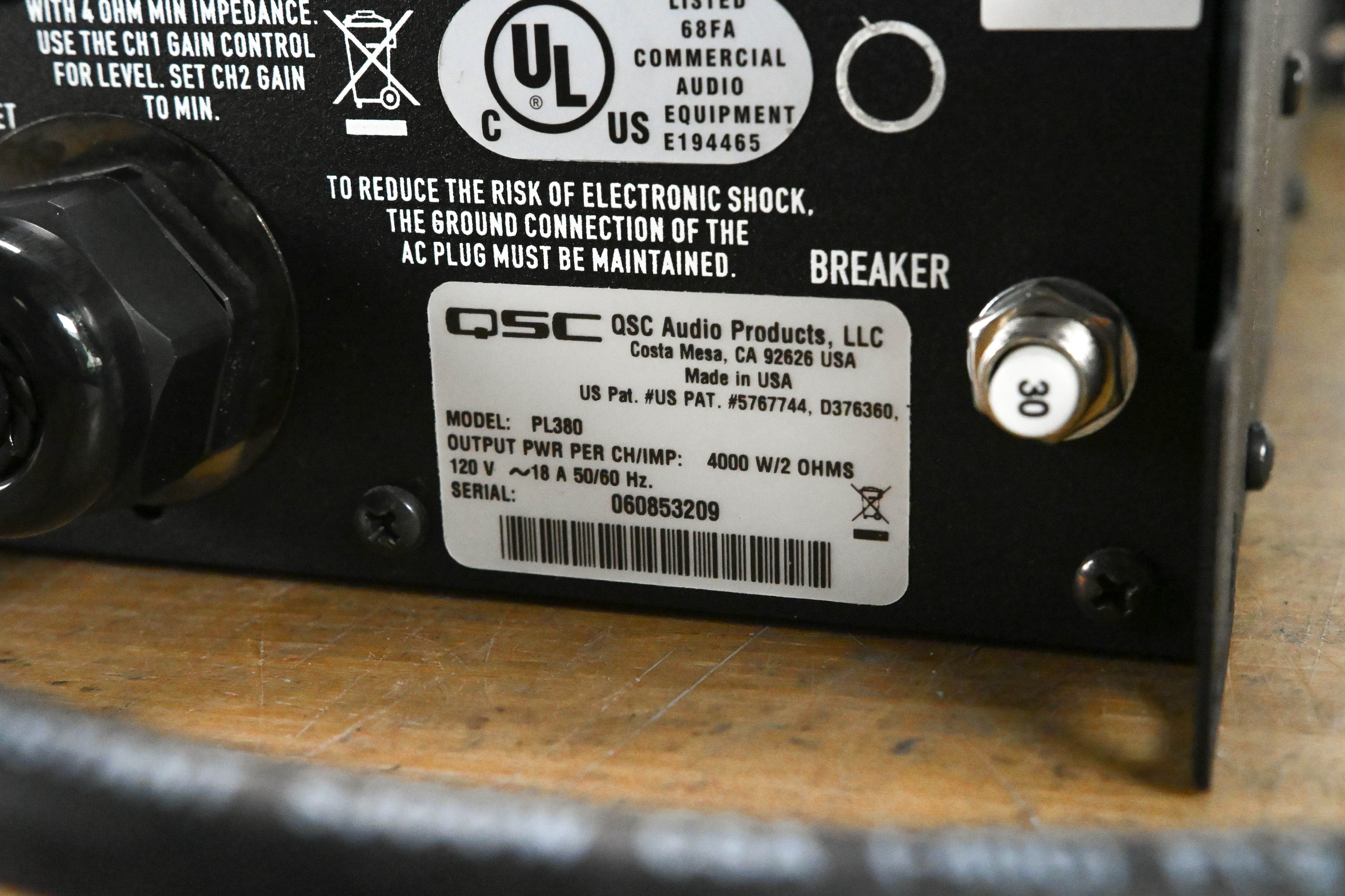 QSC PL380 Powerlight 3 Series 2-Channel Power Amplifier