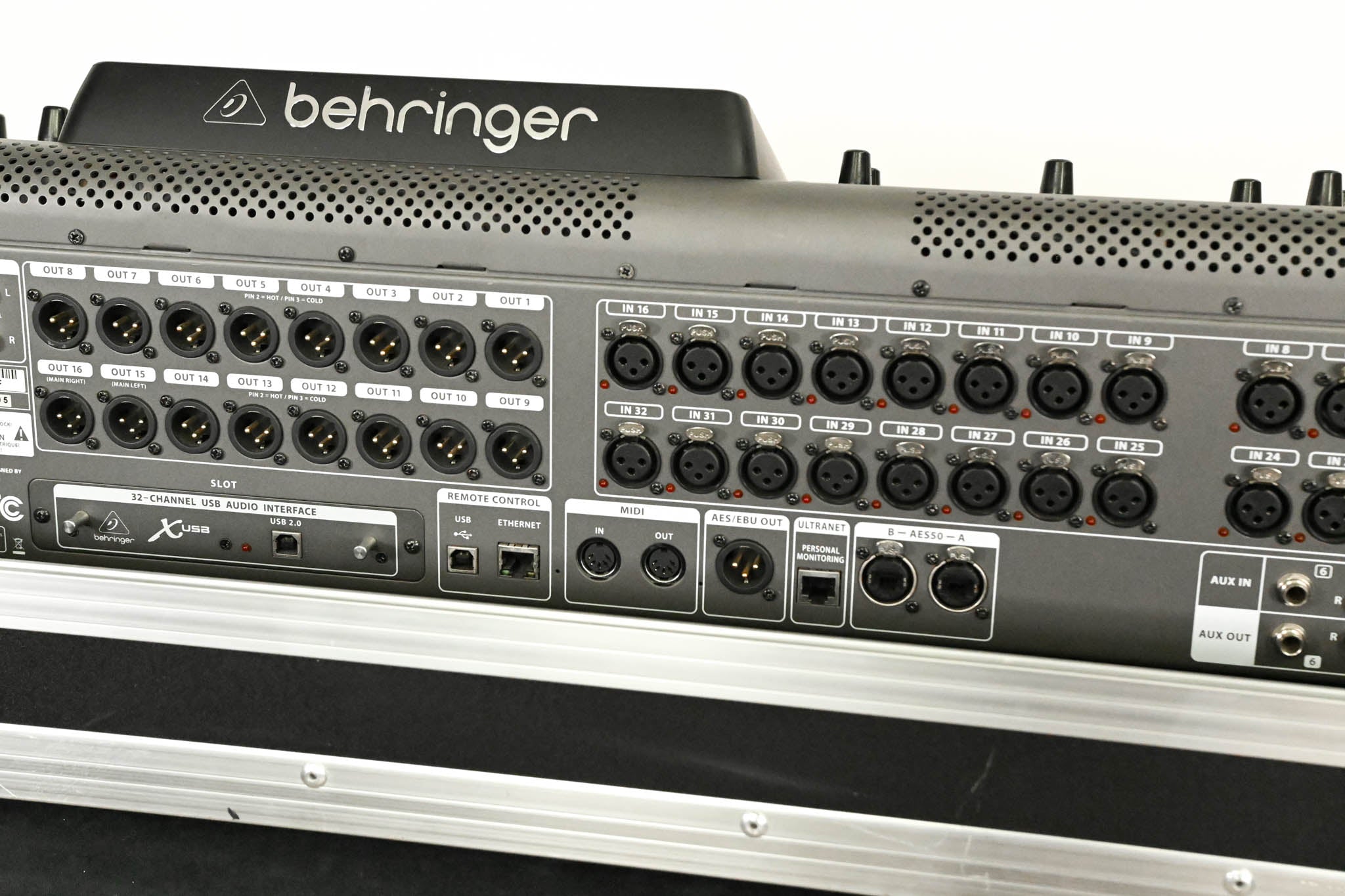 Behringer X32 40-Channel Digital Mixing Console with Road Case