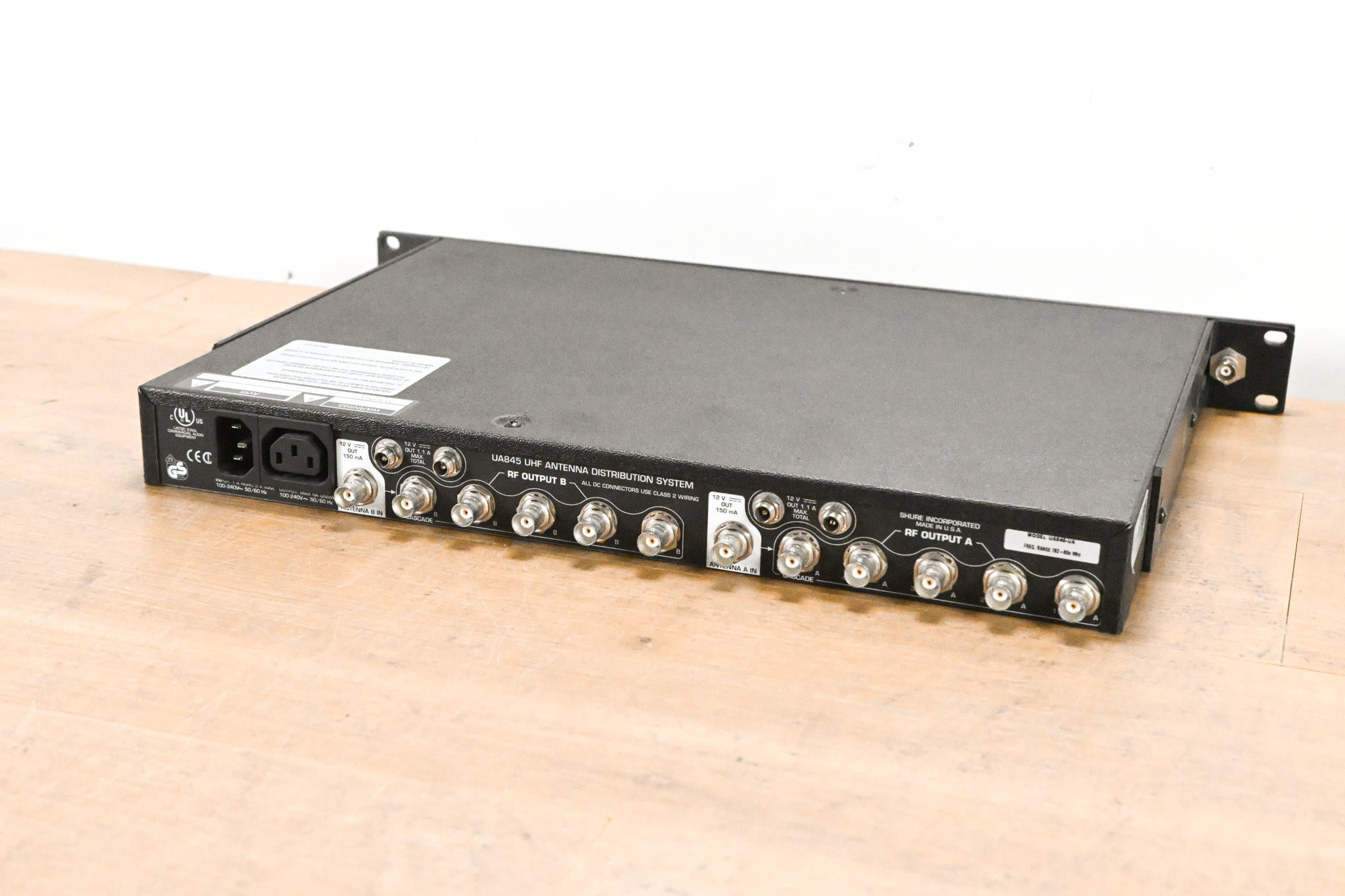 Shure UA845-UA UHF Antenna Distribution System 782-806 MHz