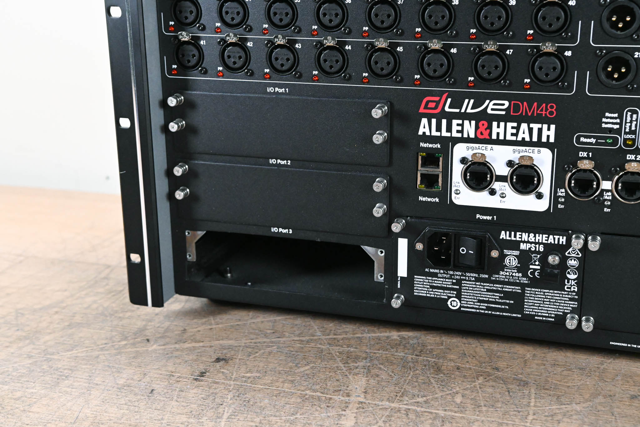 Allen & Heath dLive DM48 48-input MixRack