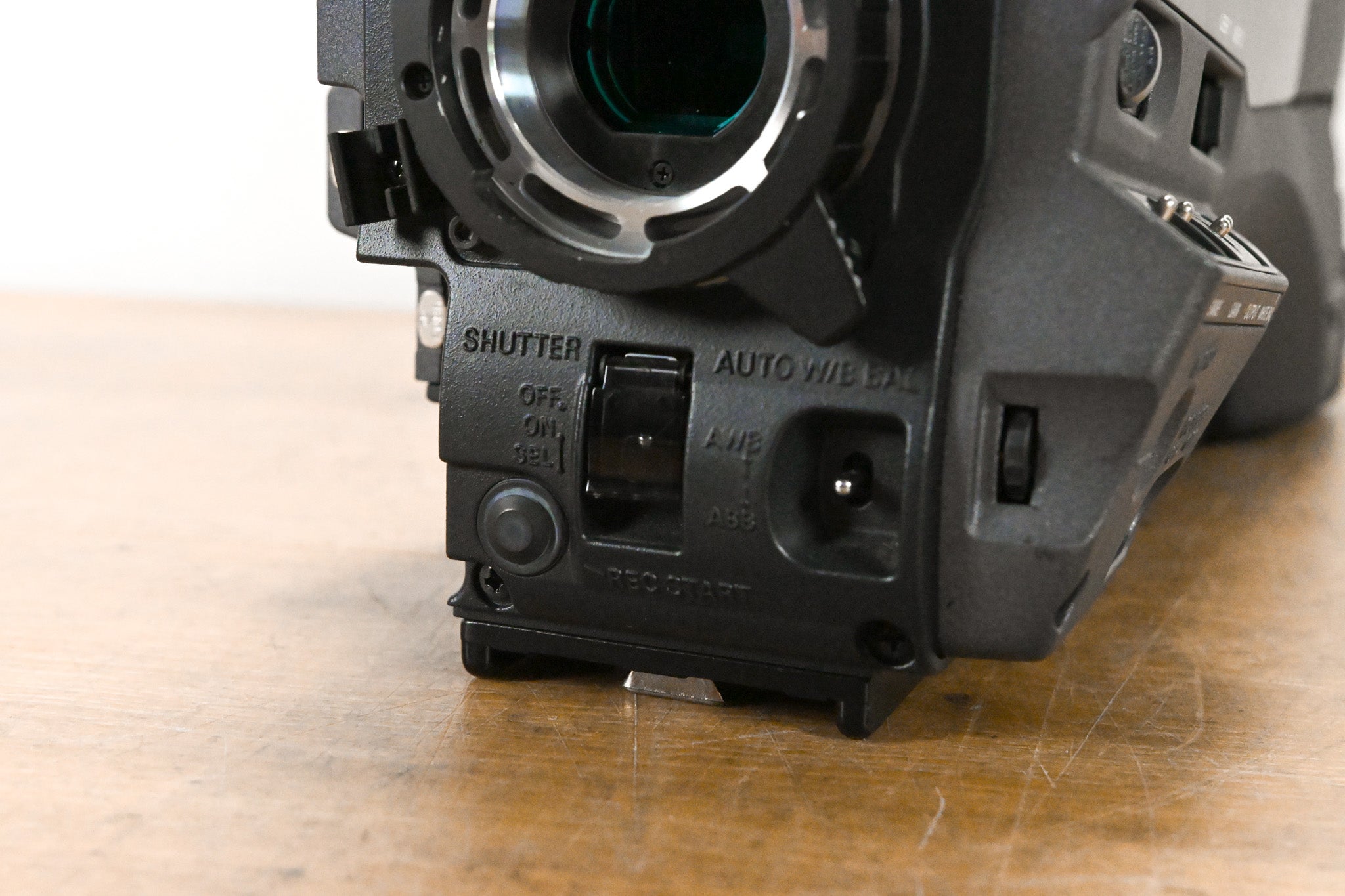 Panasonic AG-HPX500P 2/3" Shoulder-Mounted P2HD Camcorder