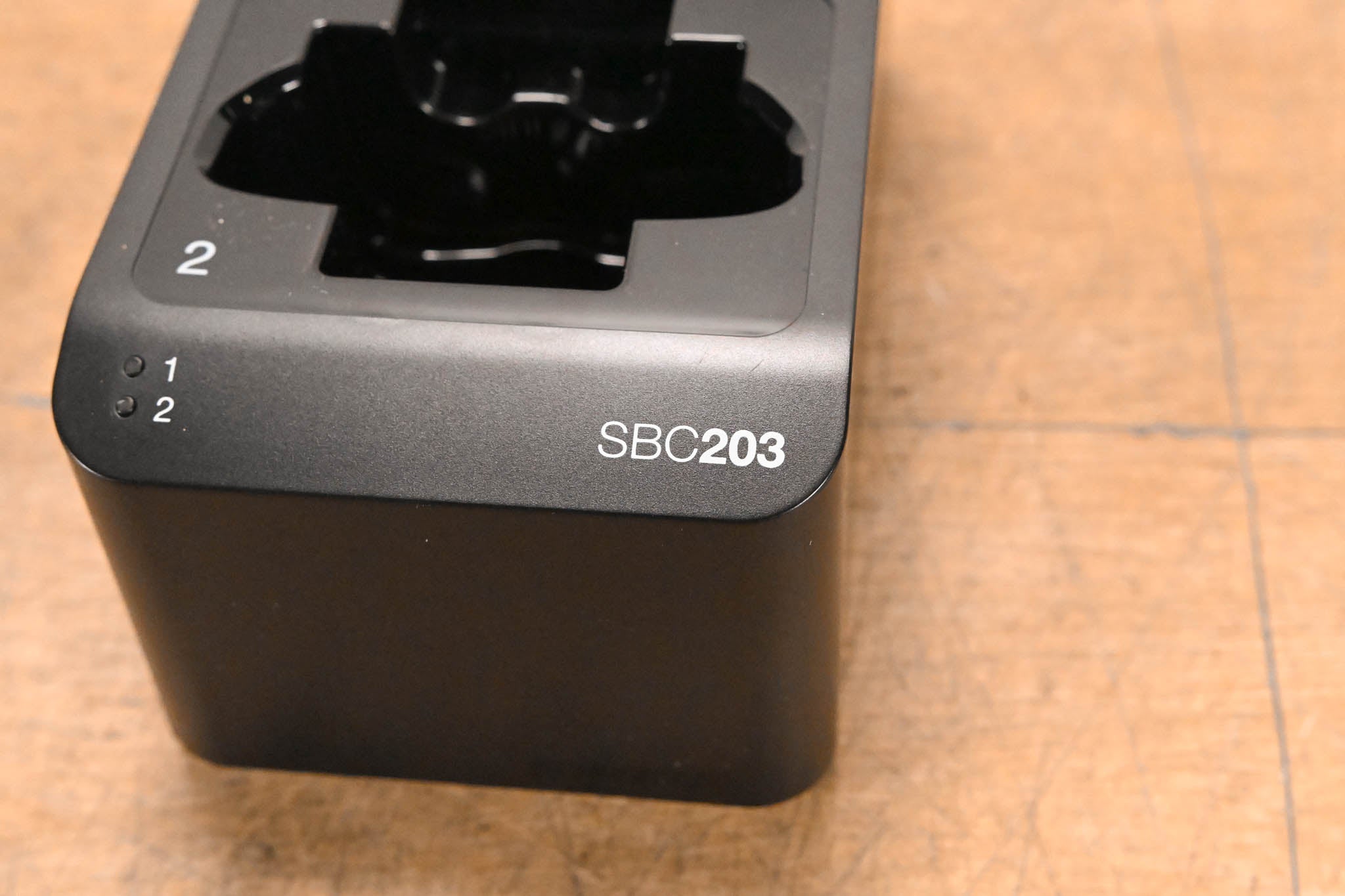 Shure SBC203 Dual-Docking Recharging Station