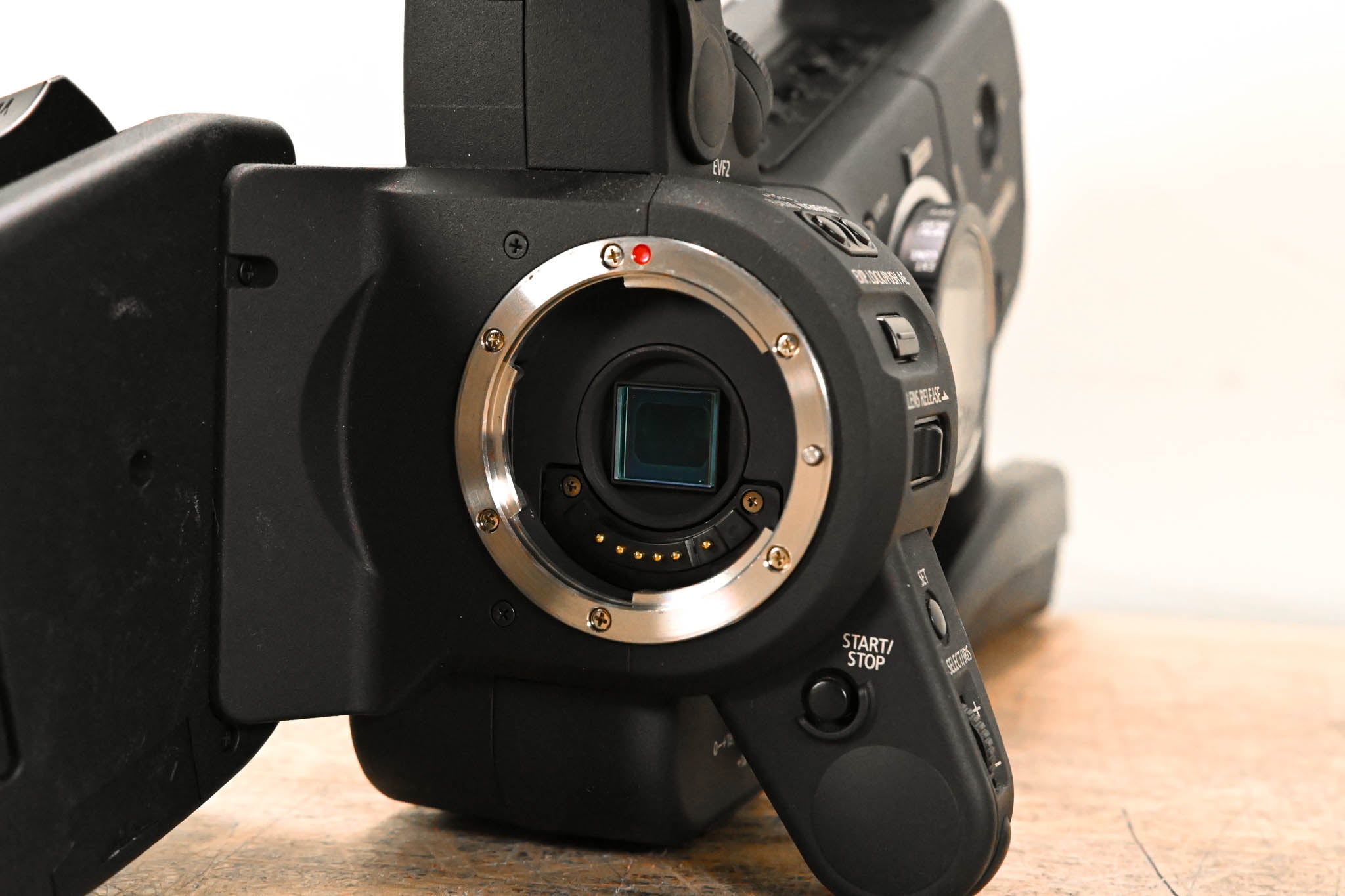 Canon XL H1s 3-CCD High Definition Camcorder