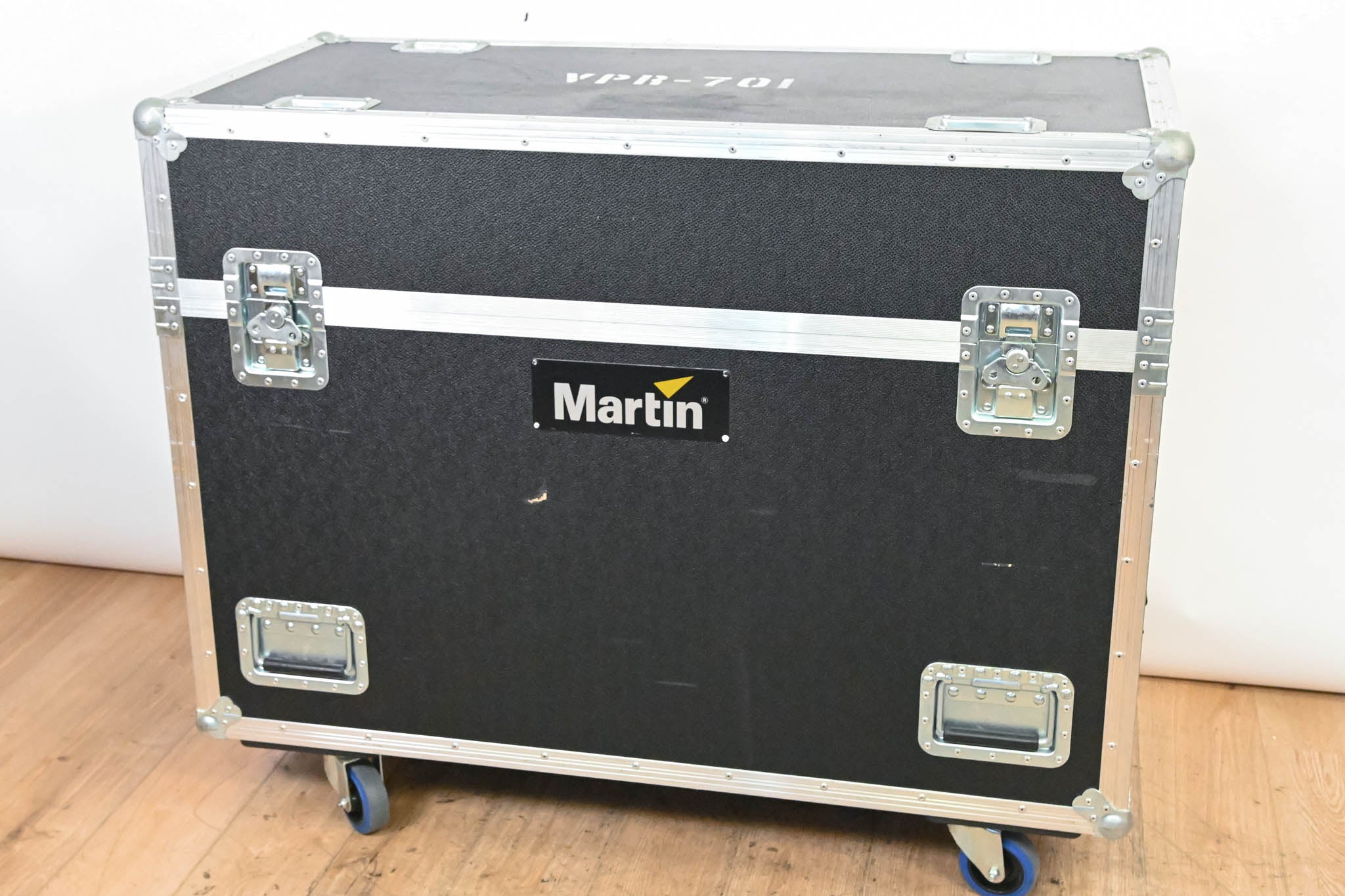 Martin MAC Viper AirFX Aerial Effects Fixture Pair with Flight Case