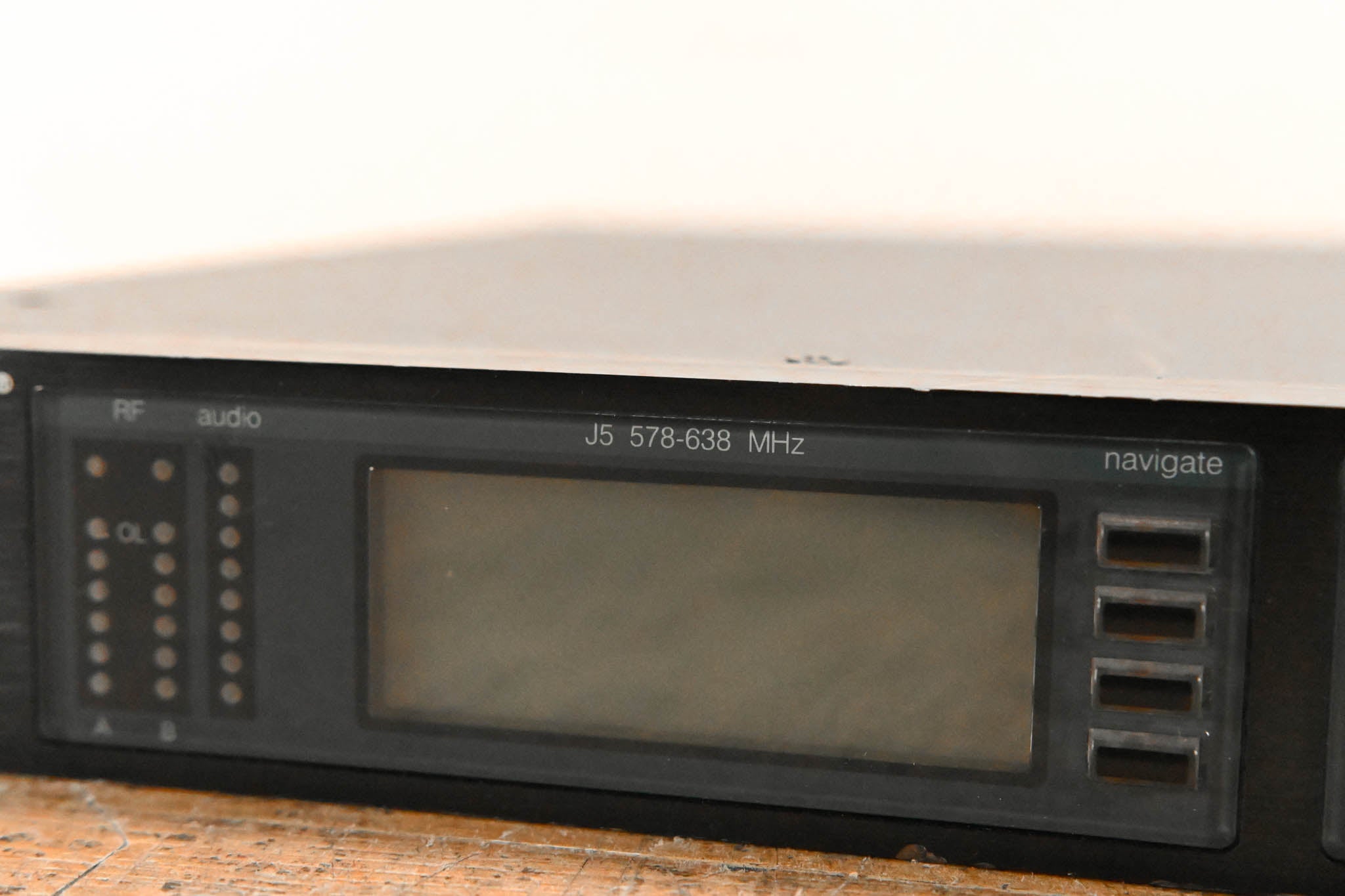 Shure UR4D+ Dual Wireless Receiver w/ two Bodypacks J5 Band: 578-638 MHz