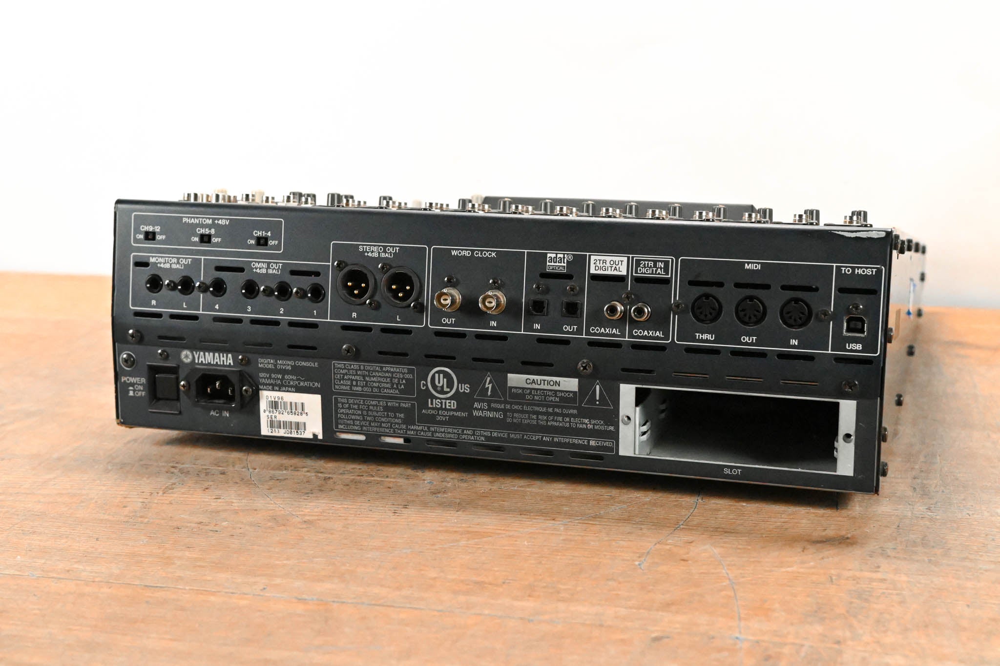 Yamaha 01V96 24-Bit/96k Digital Recording Mixer