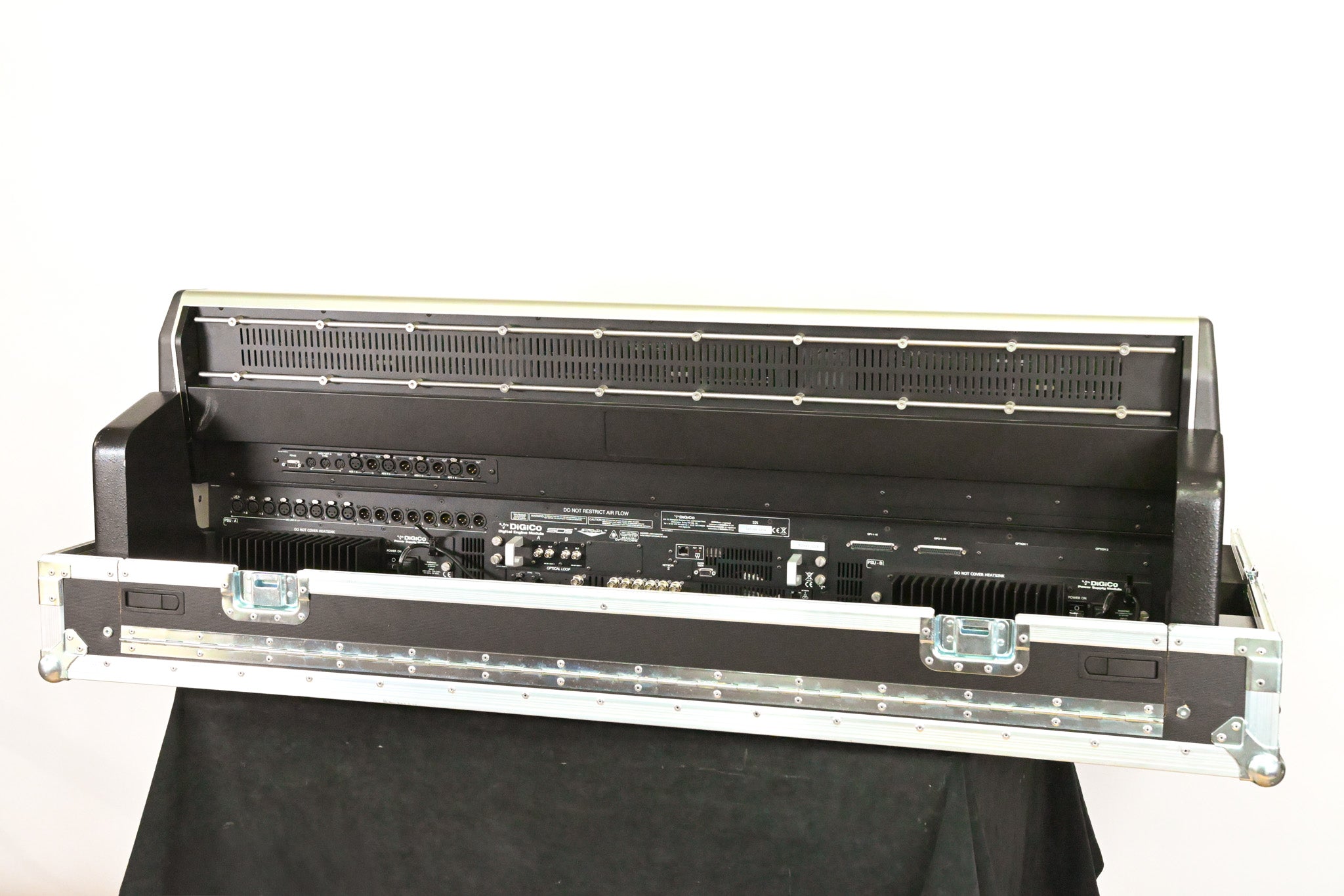 DiGiCo SD5 Digital Mixing Console w/ Waves Card, ST Optical & Road Case