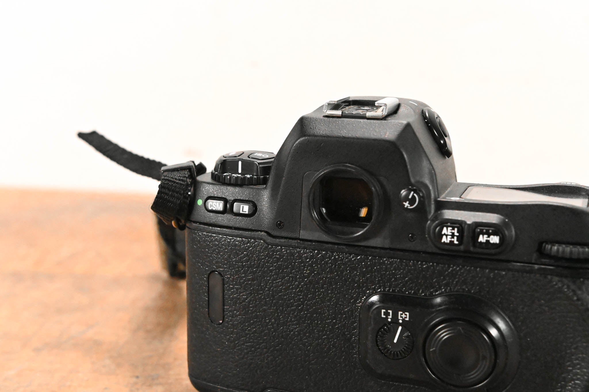 Nikon F100 Black 35mm SLR Film Camera Body with Strap